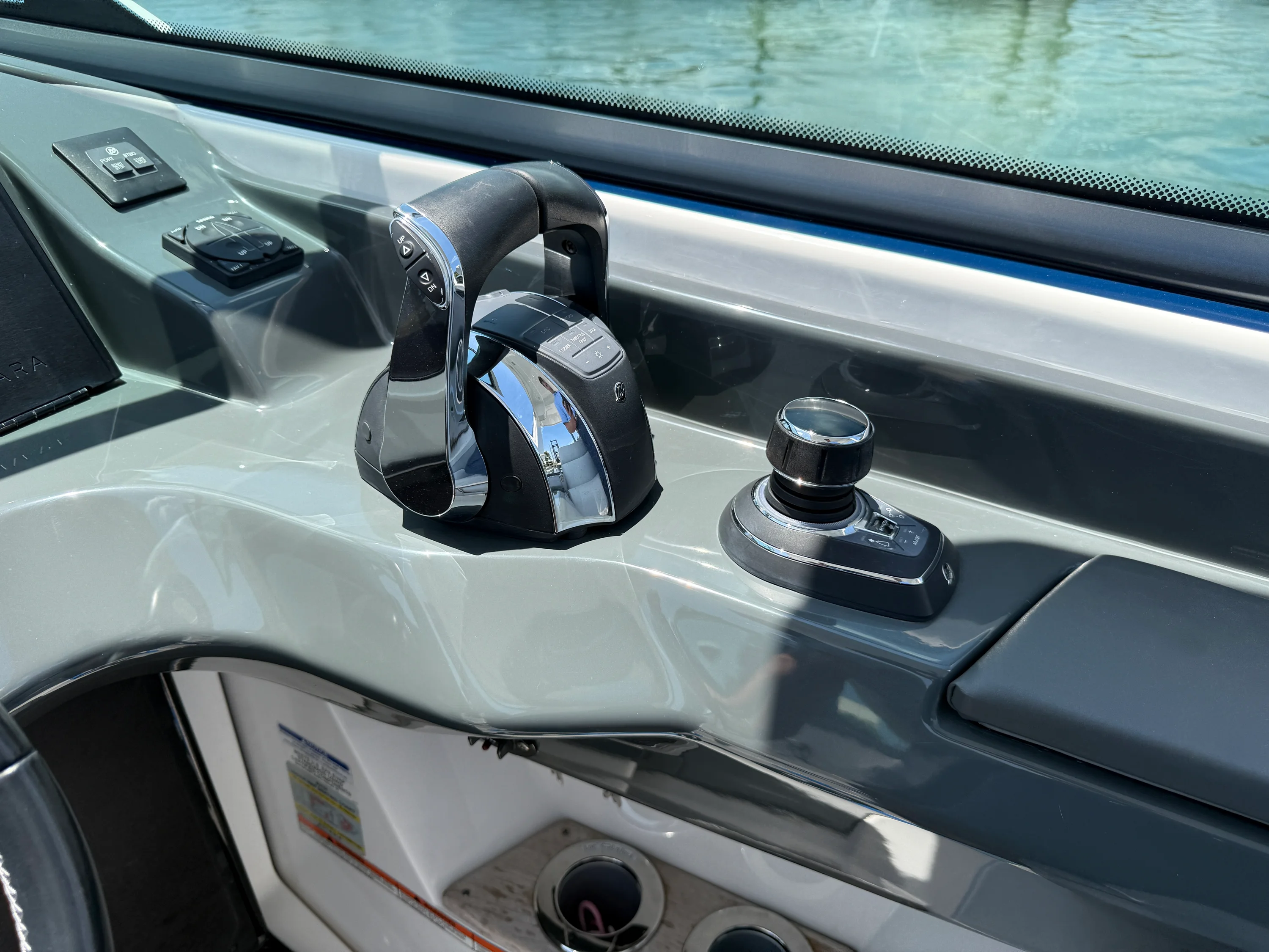 2021 Aviara AV32 Outboard Image Thumbnail #22