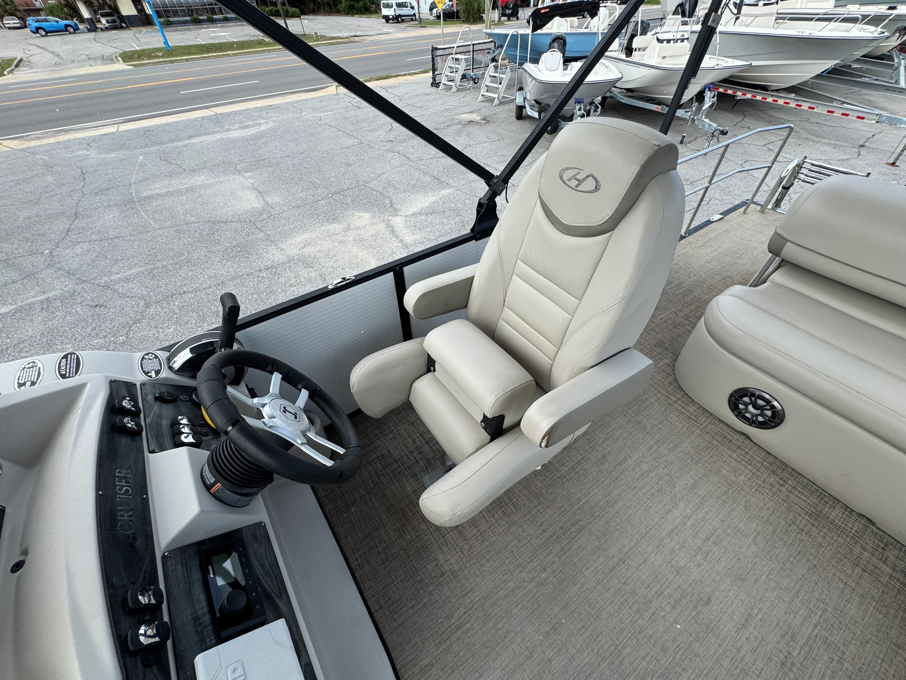 2020 Harris 230 CRUISER Image Thumbnail #11