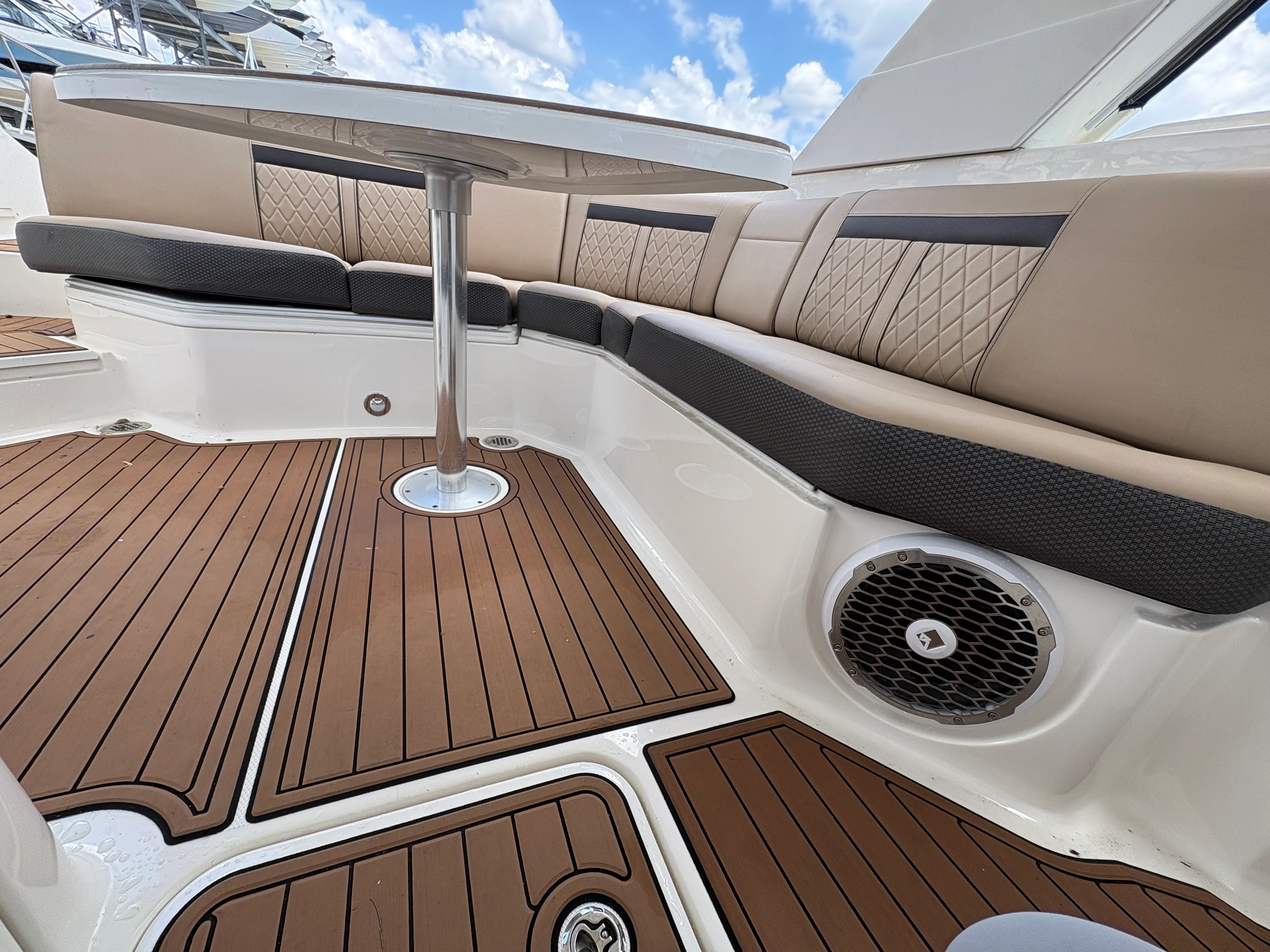 2018 Sea Ray 310 SLX OB Image Thumbnail #10