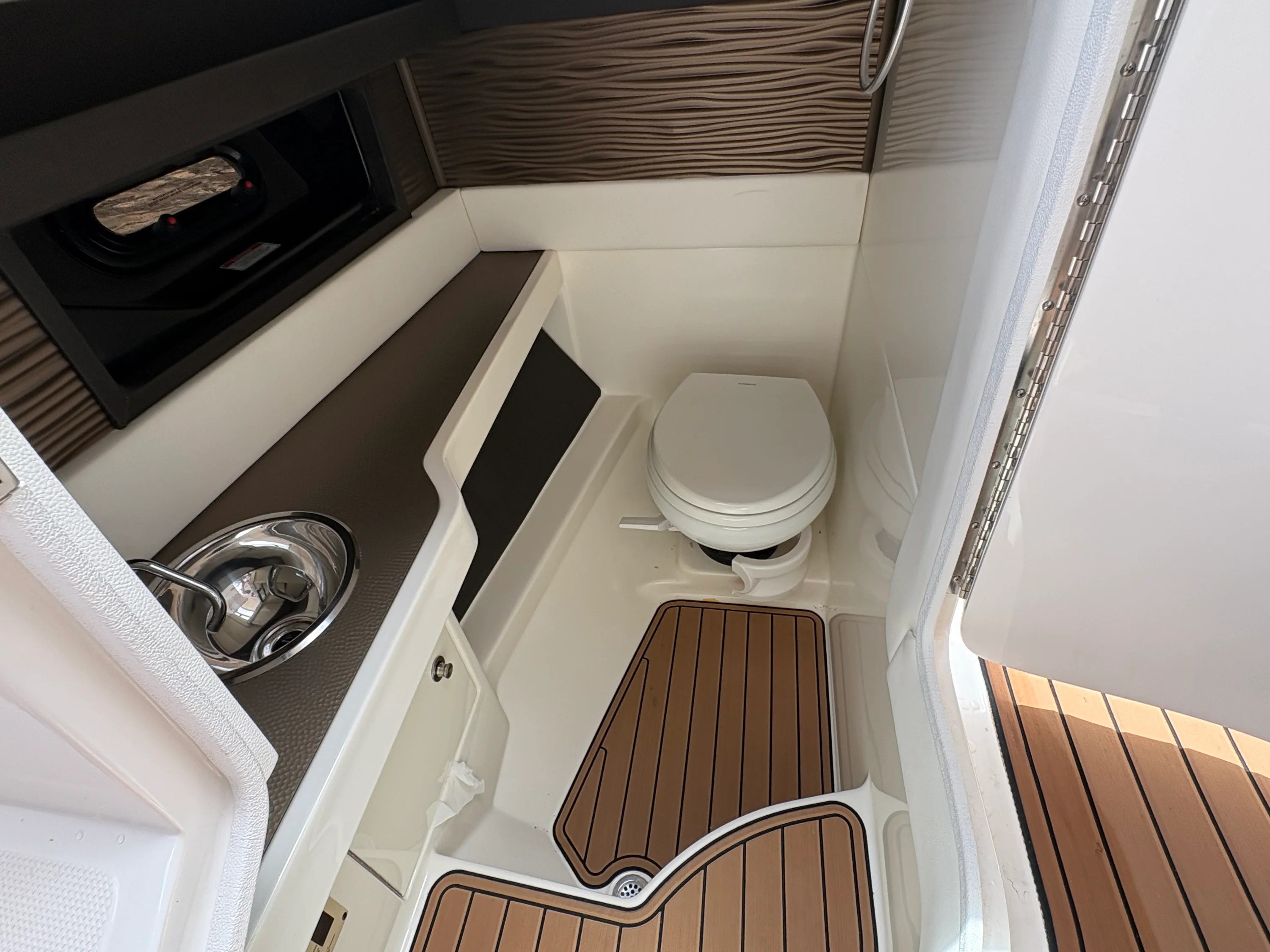2018 Sea Ray 310 SLX OB Image Thumbnail #22