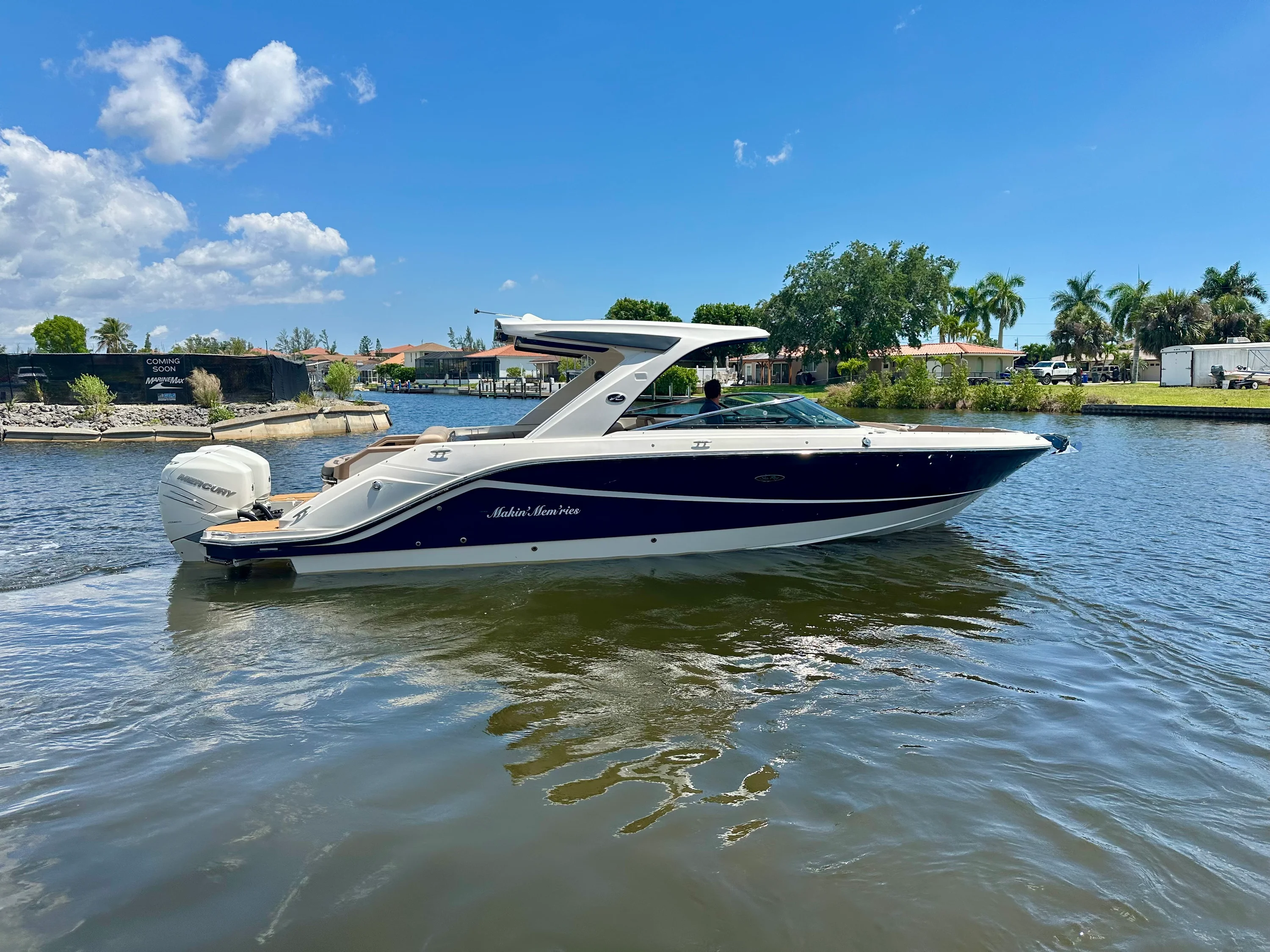 2018 Sea Ray 310 SLX OB Image Thumbnail #1