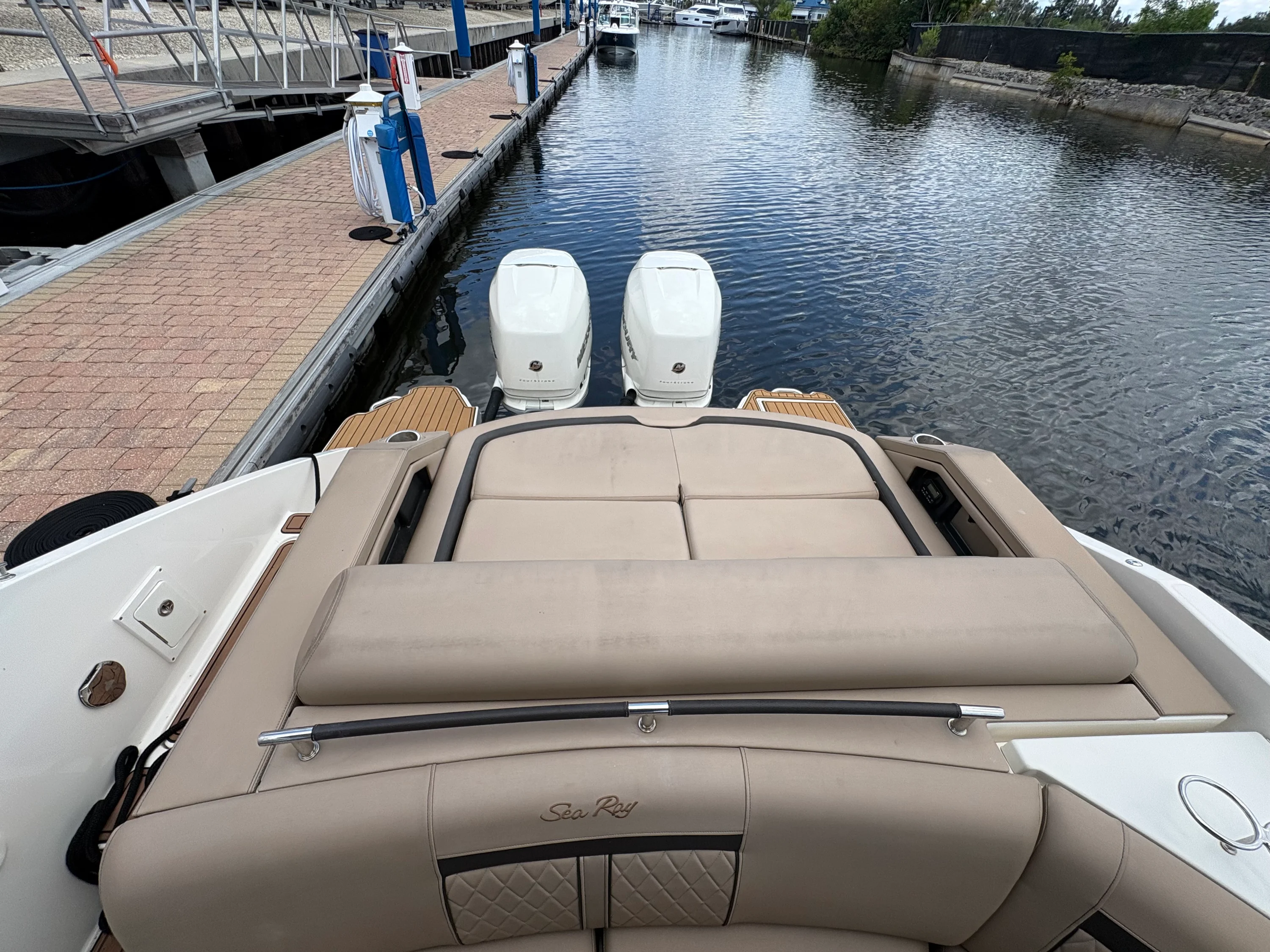2018 Sea Ray 310 SLX OB Image Thumbnail #8