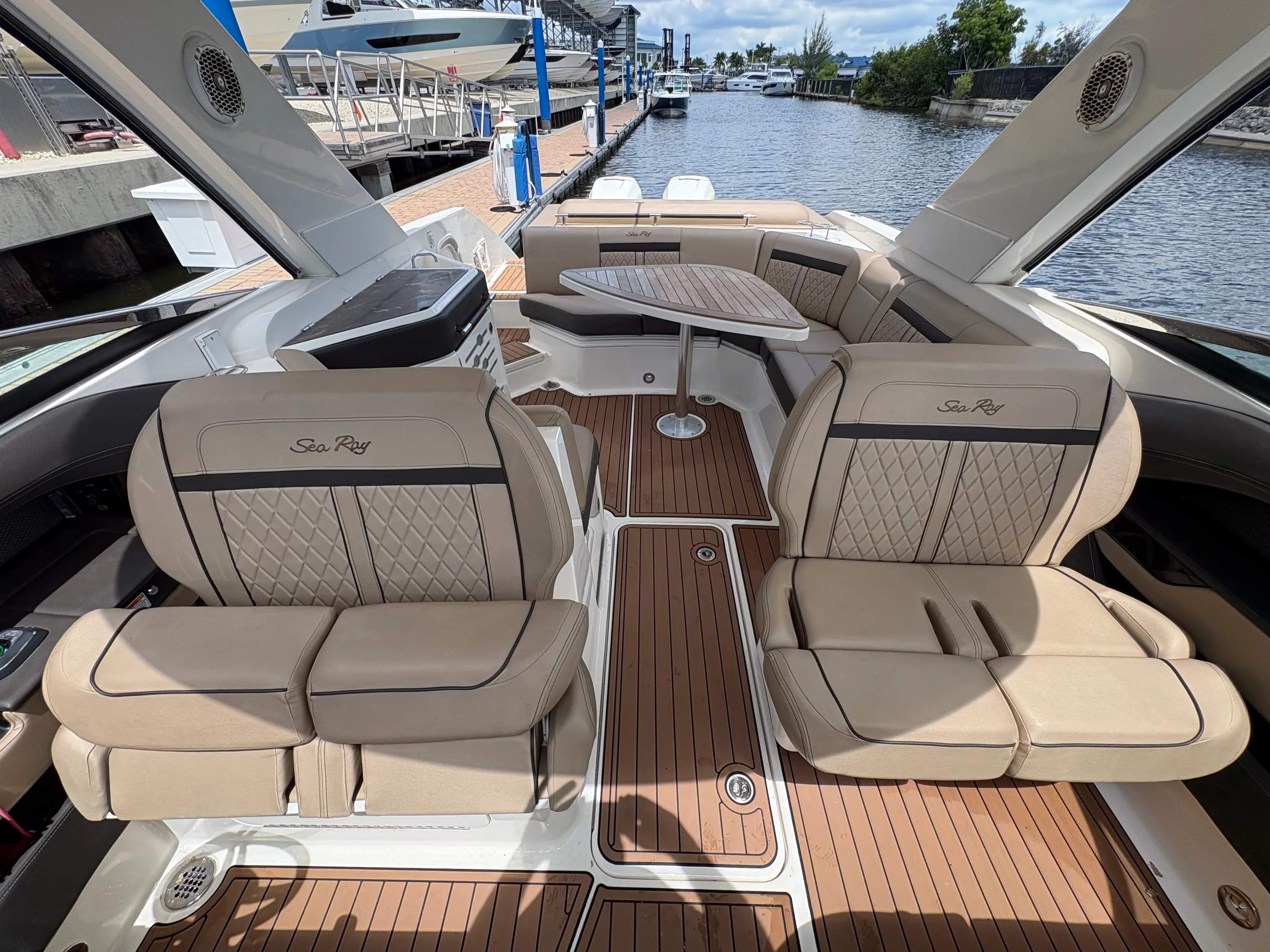 2018 Sea Ray 310 SLX OB Image Thumbnail #24