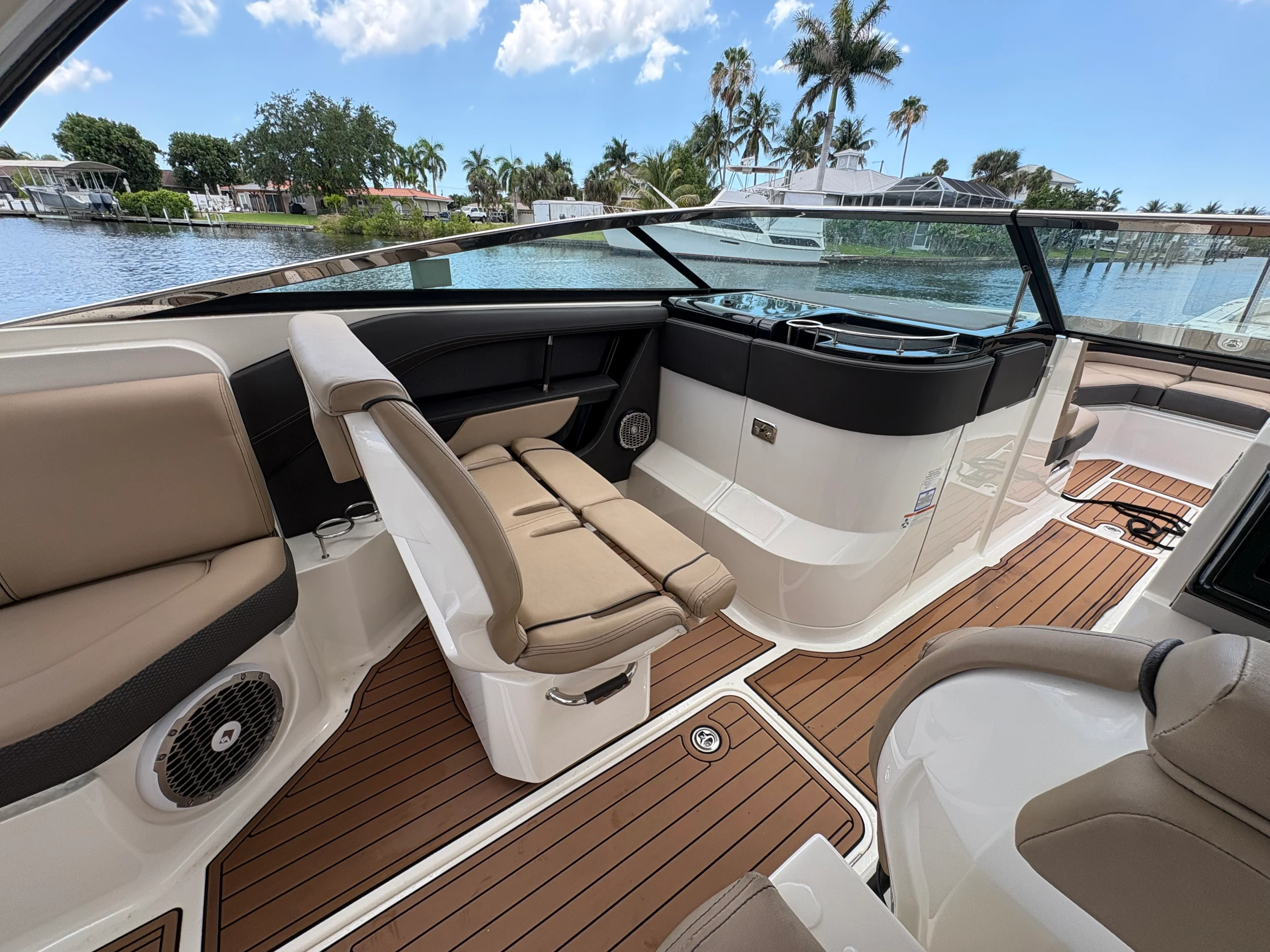 2018 Sea Ray 310 SLX OB Image Thumbnail #14
