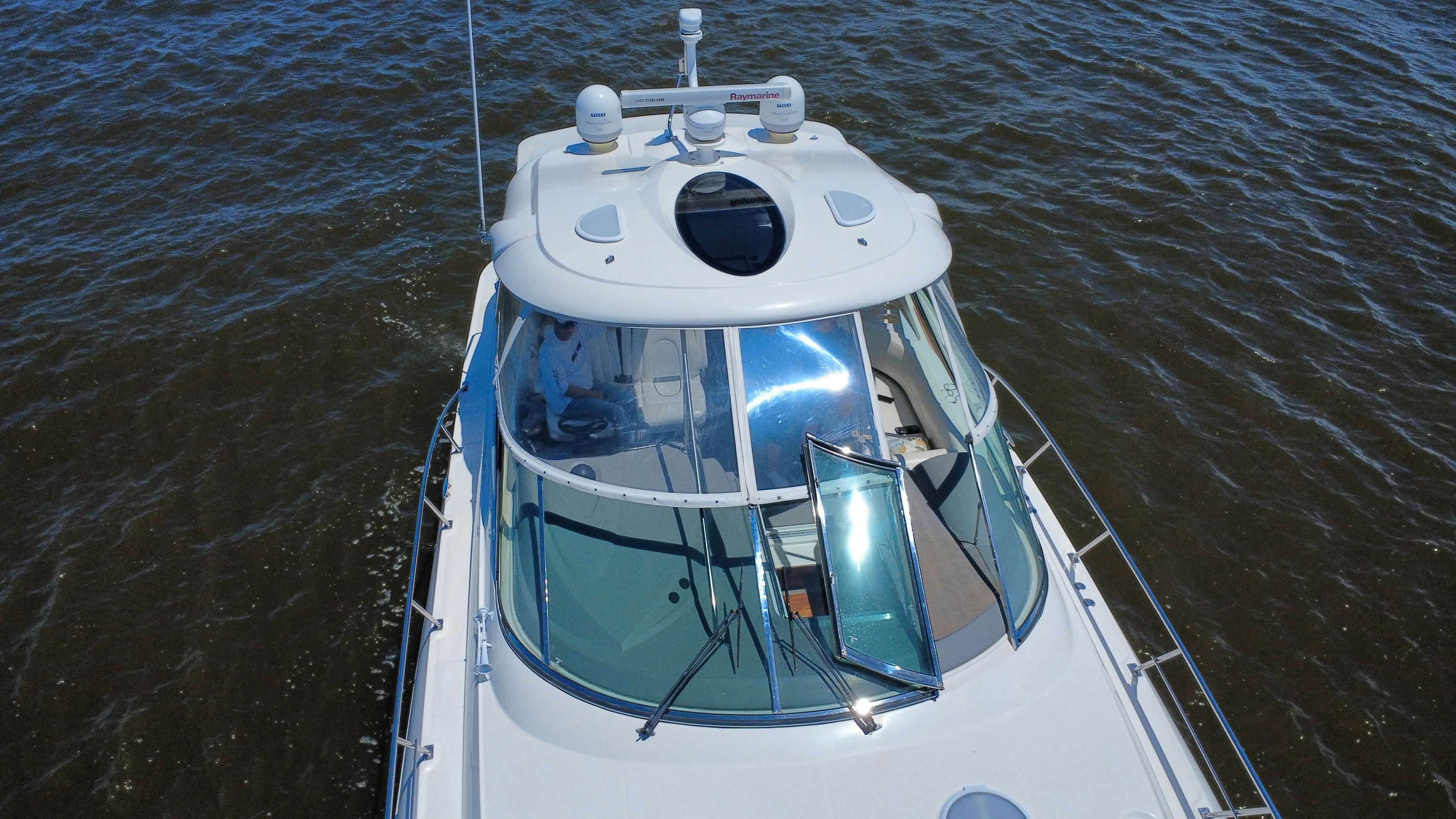 2007 Cruisers Yachts 520 EXPRESS Image Thumbnail #4