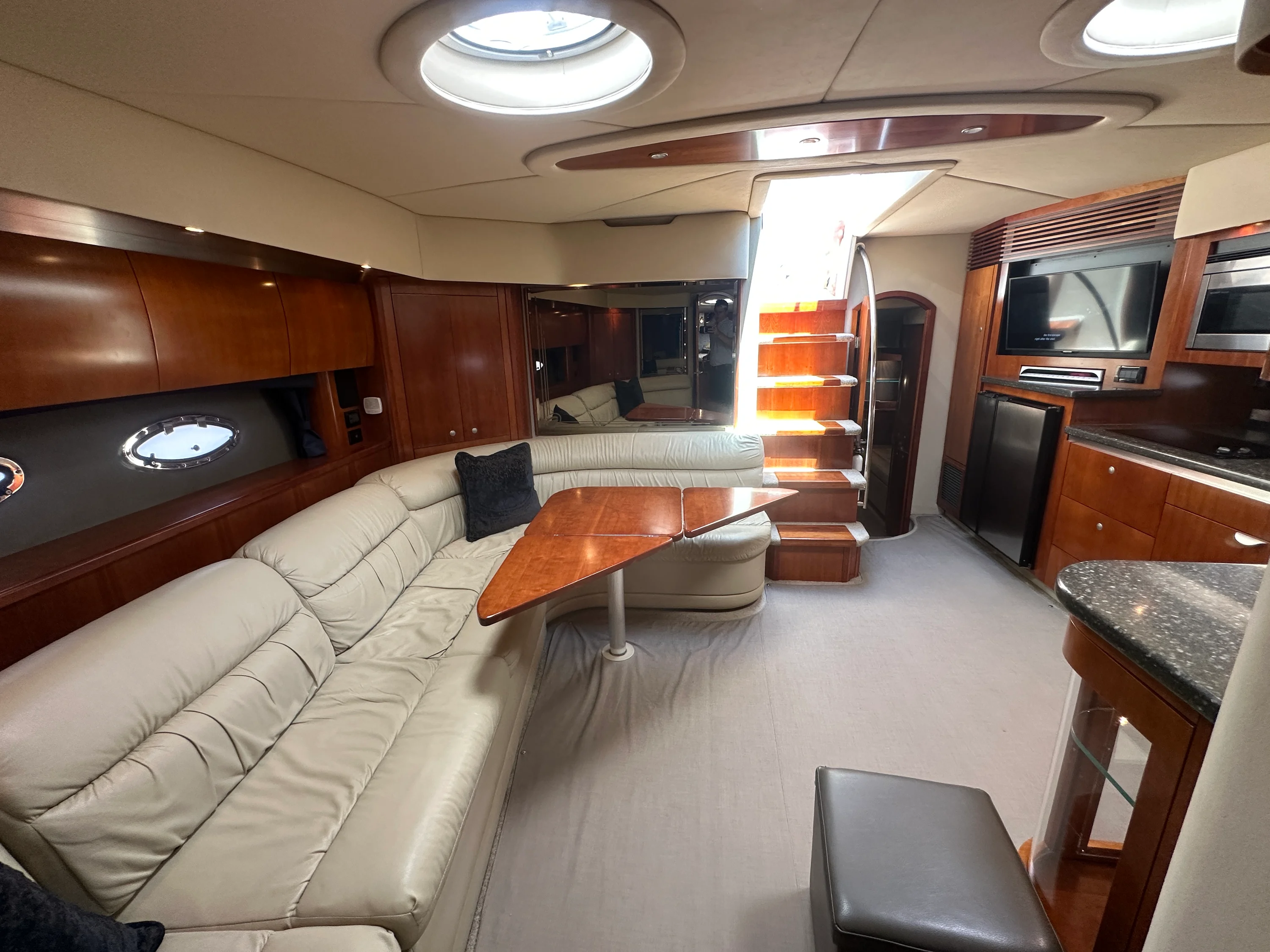 2007 Cruisers Yachts 520 EXPRESS Image Thumbnail #20