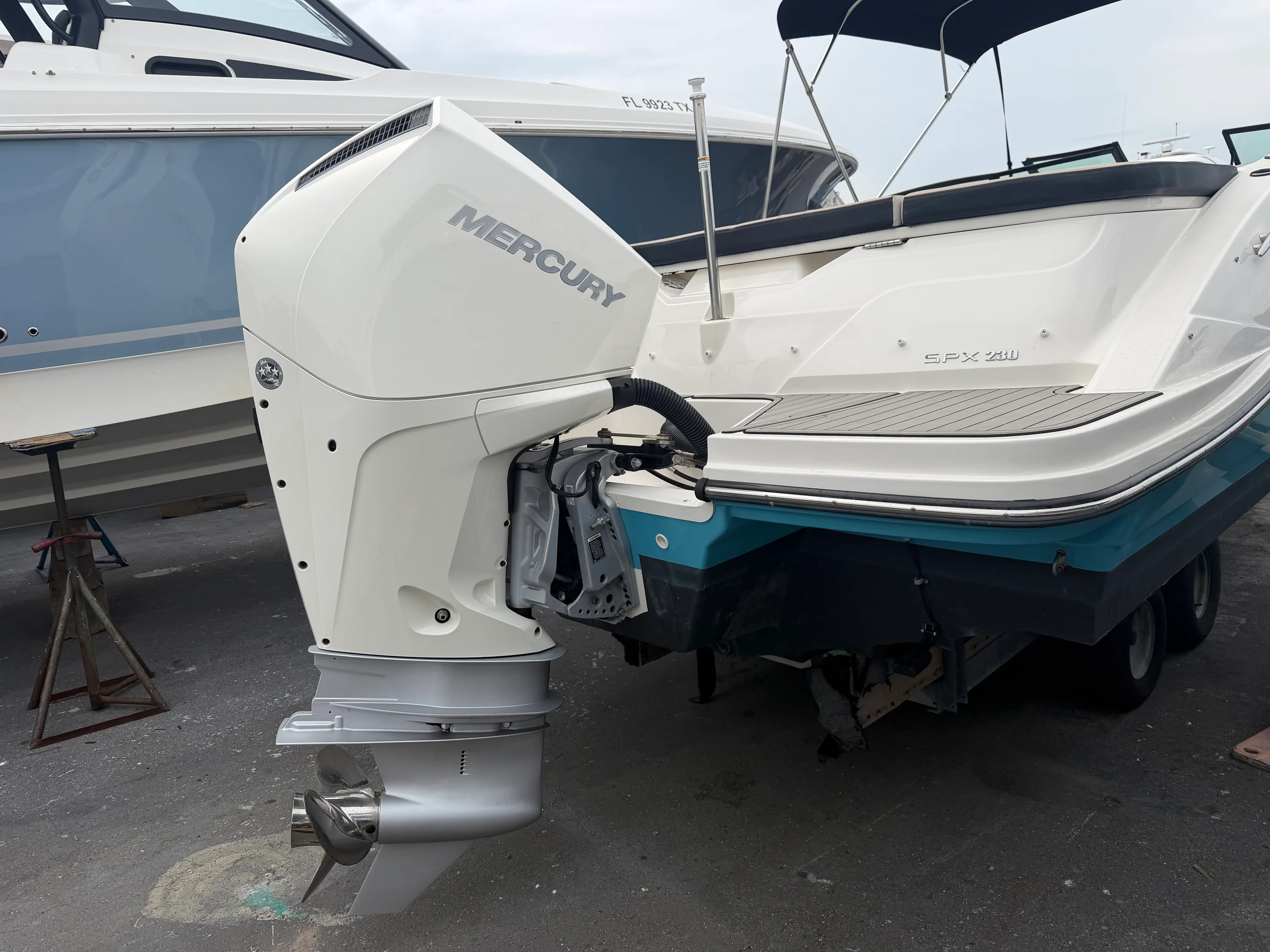 2023 Sea Ray 230 SPX OB Image Thumbnail #7