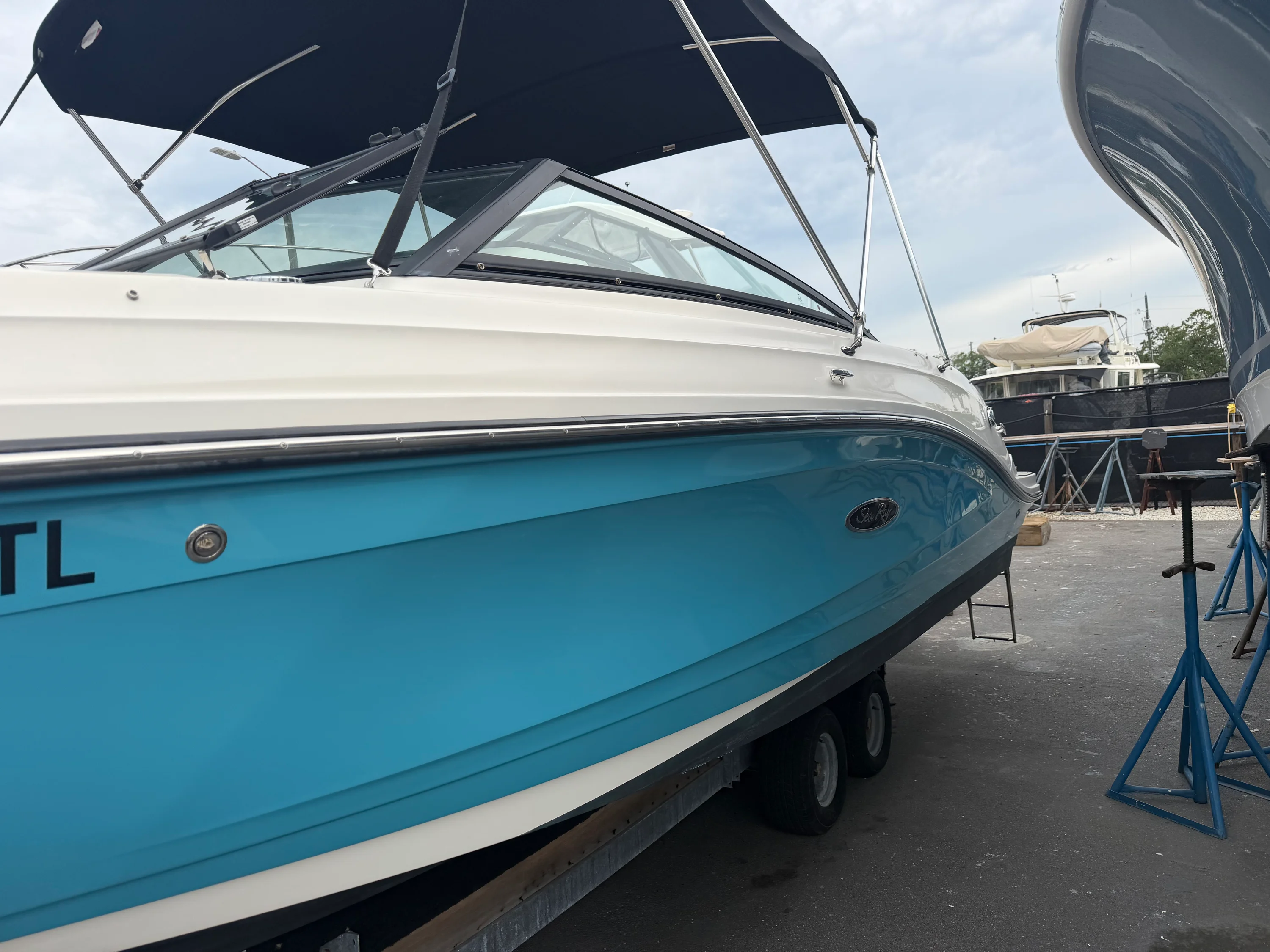 2023 Sea Ray 230 SPX OB Image Thumbnail #3