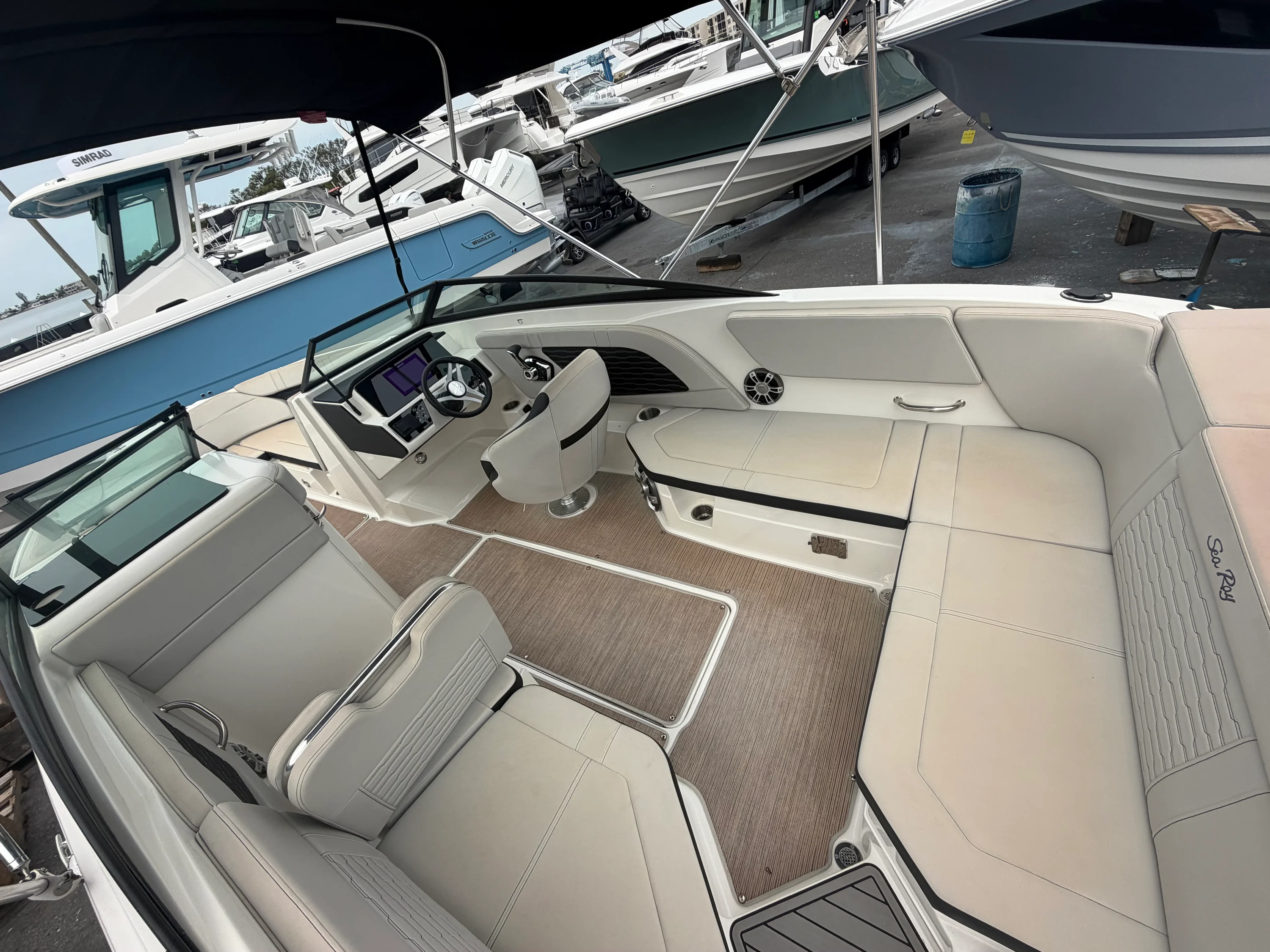 2023 Sea Ray 230 SPX OB Image Thumbnail #10