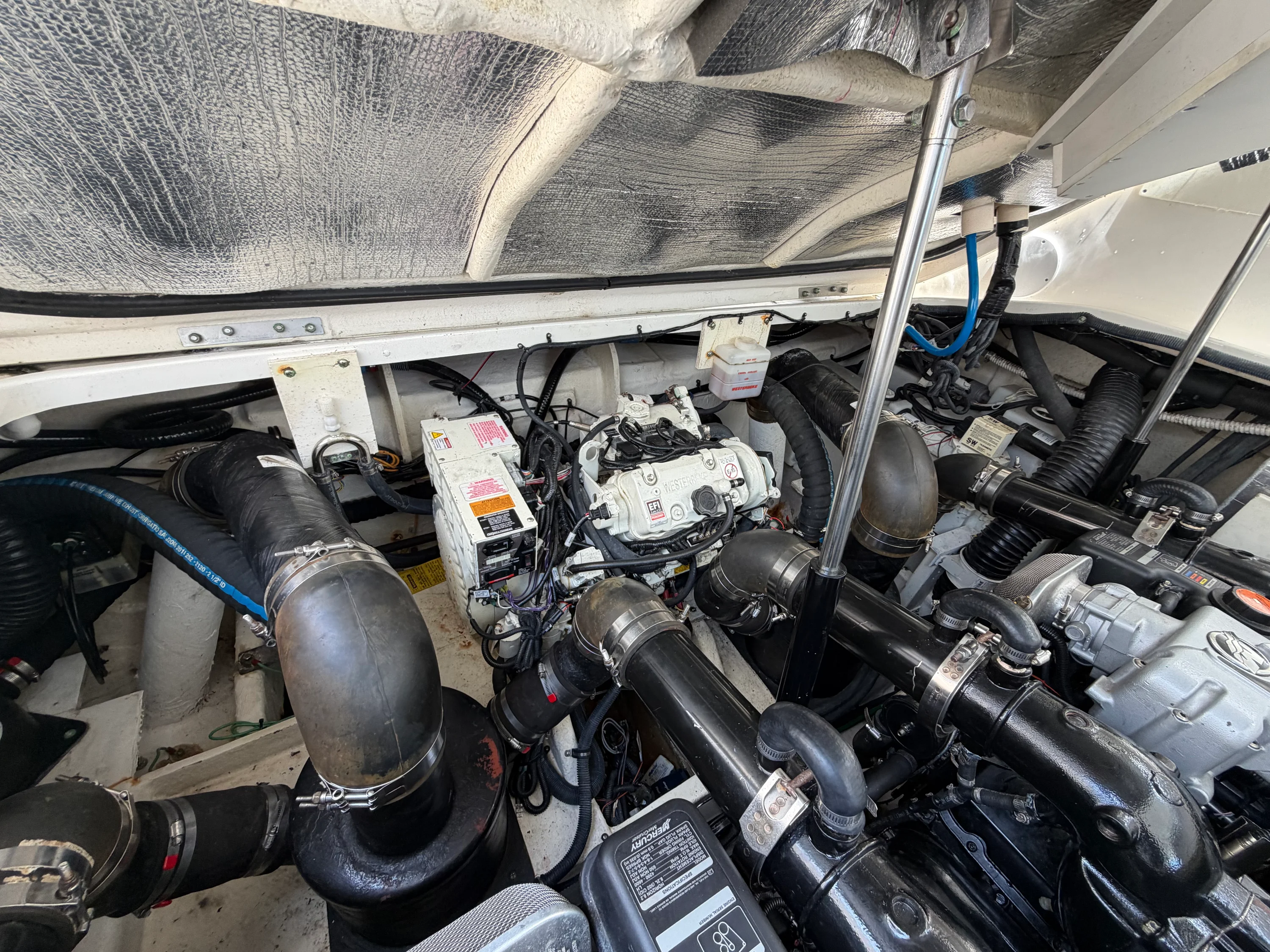2019 Sea Ray Sundancer 350 Coupe Image Thumbnail #40