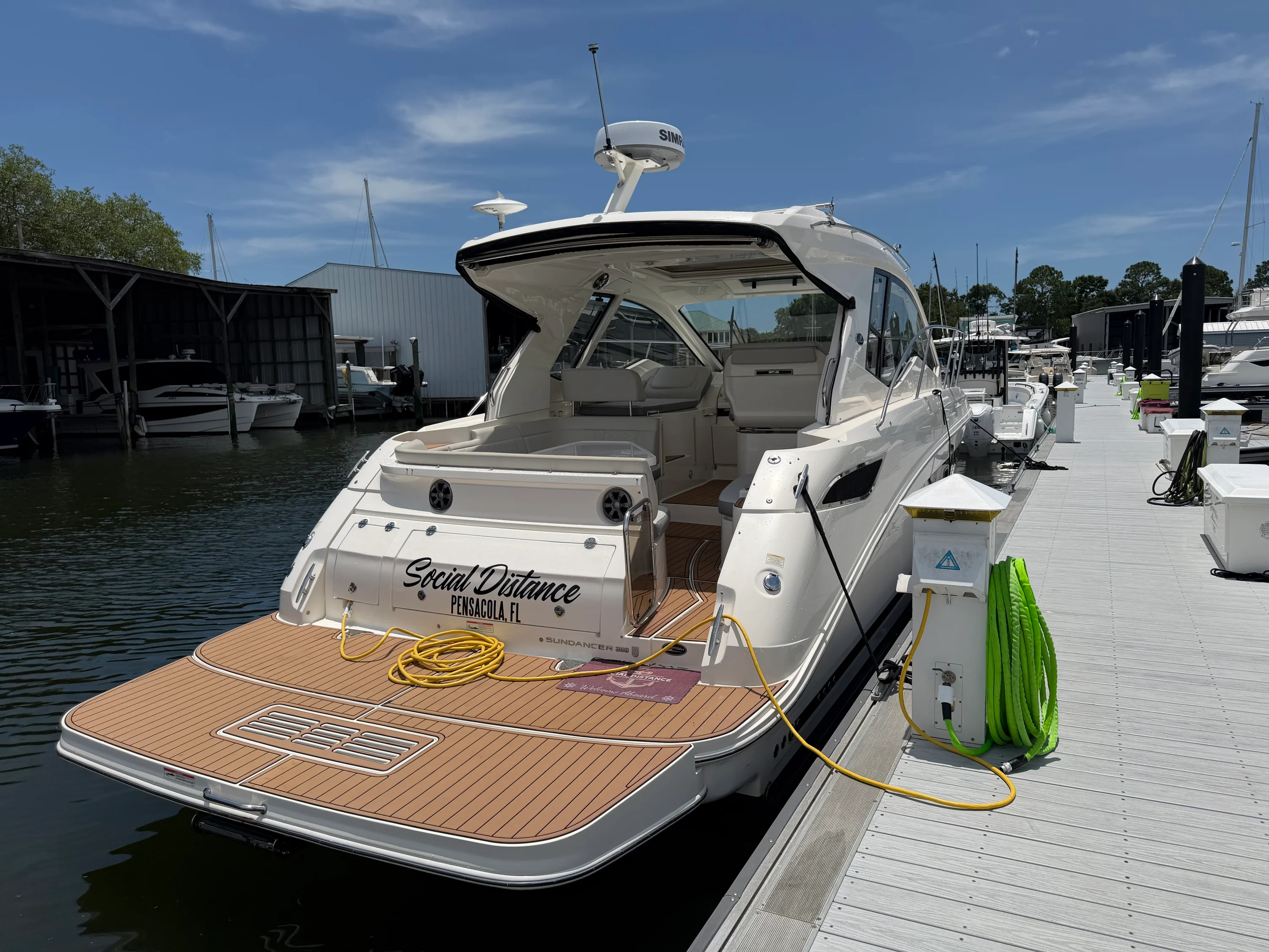 2019 Sea Ray Sundancer 350 Coupe Image Thumbnail #4