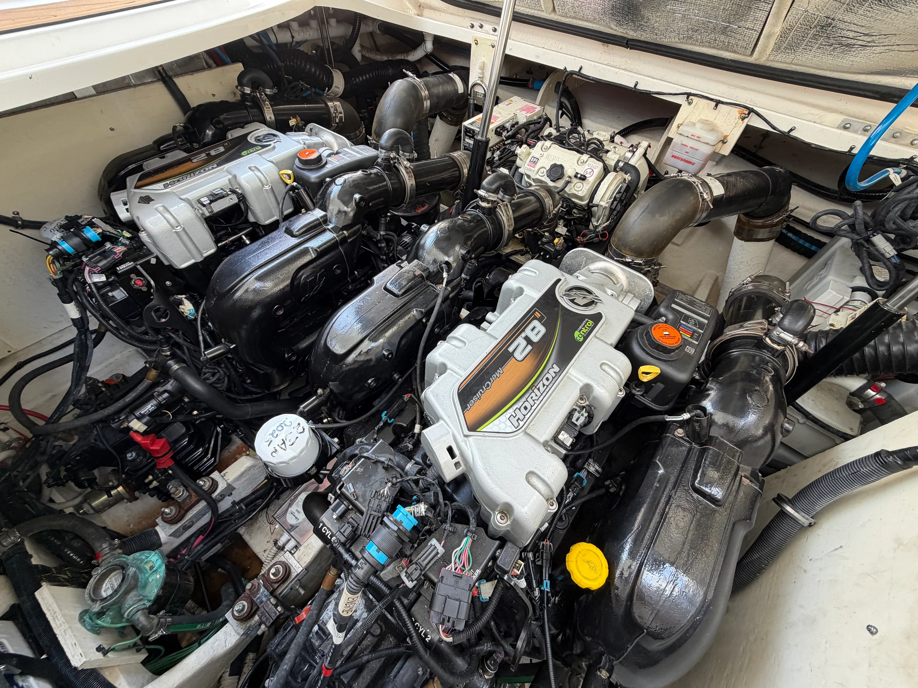 2019 Sea Ray Sundancer 350 Coupe Image Thumbnail #39