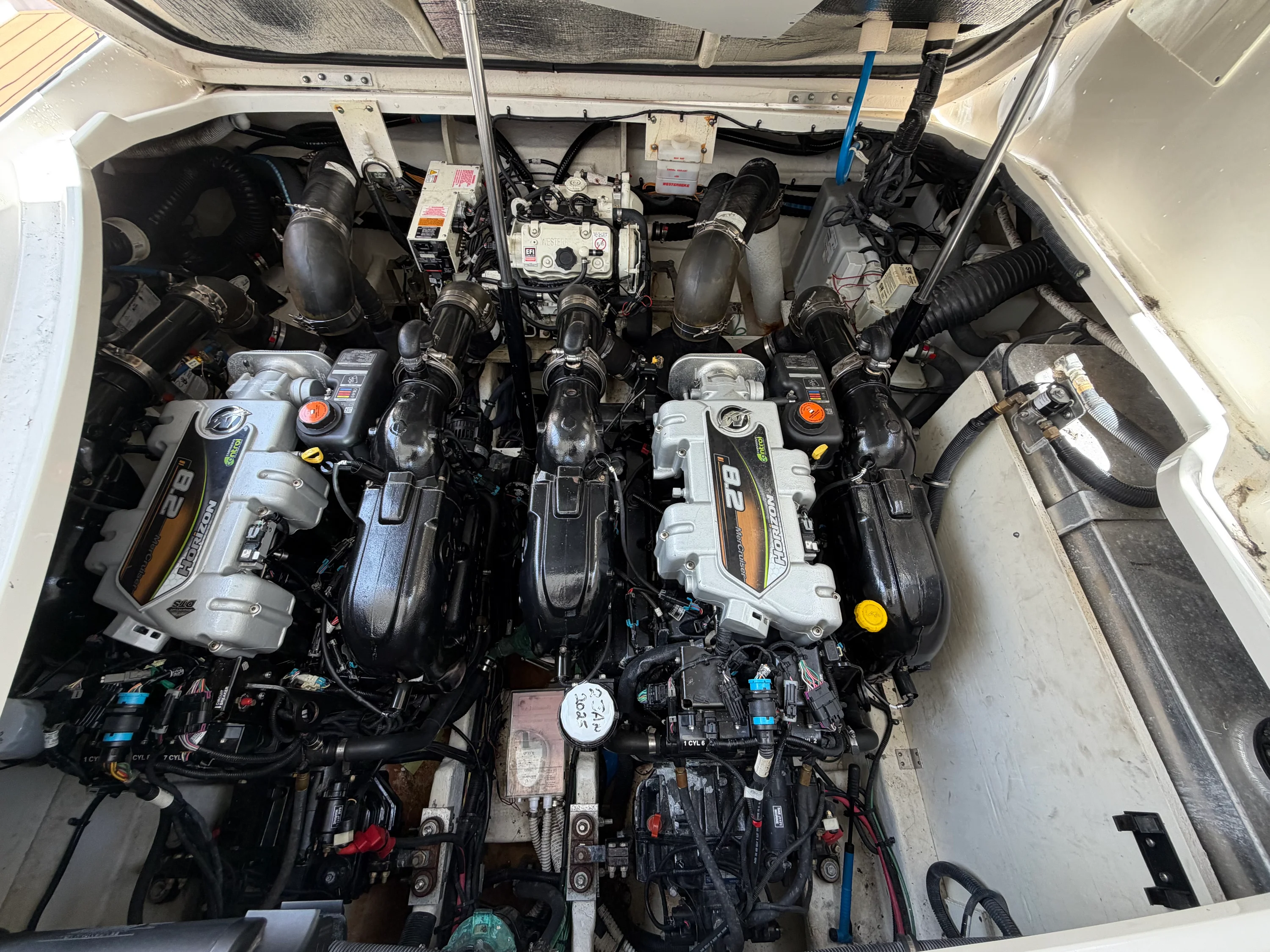 2019 Sea Ray Sundancer 350 Coupe Image Thumbnail #38
