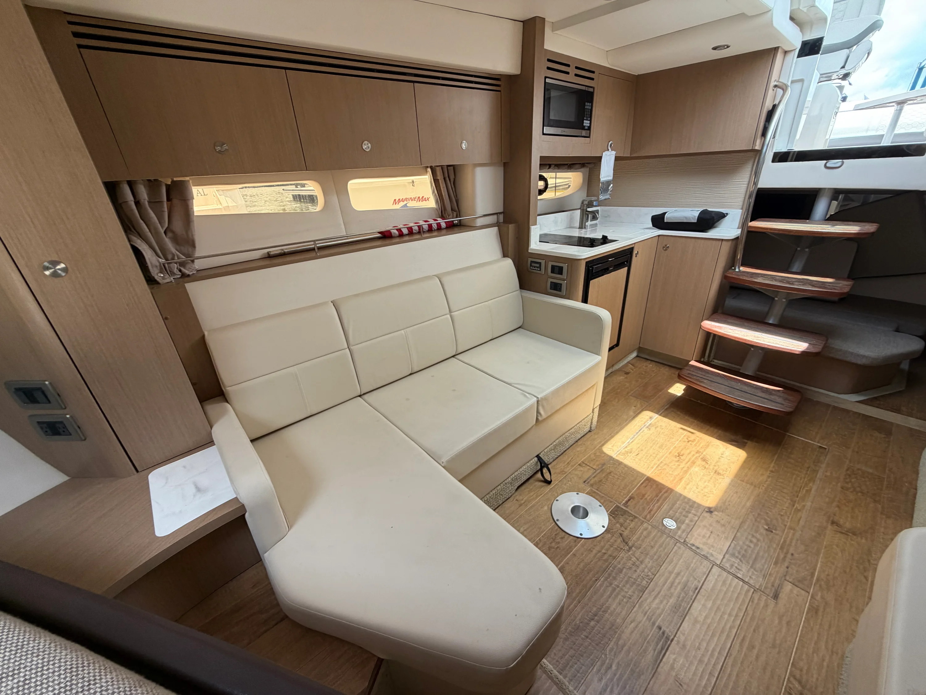 2019 Sea Ray Sundancer 350 Coupe Image Thumbnail #19