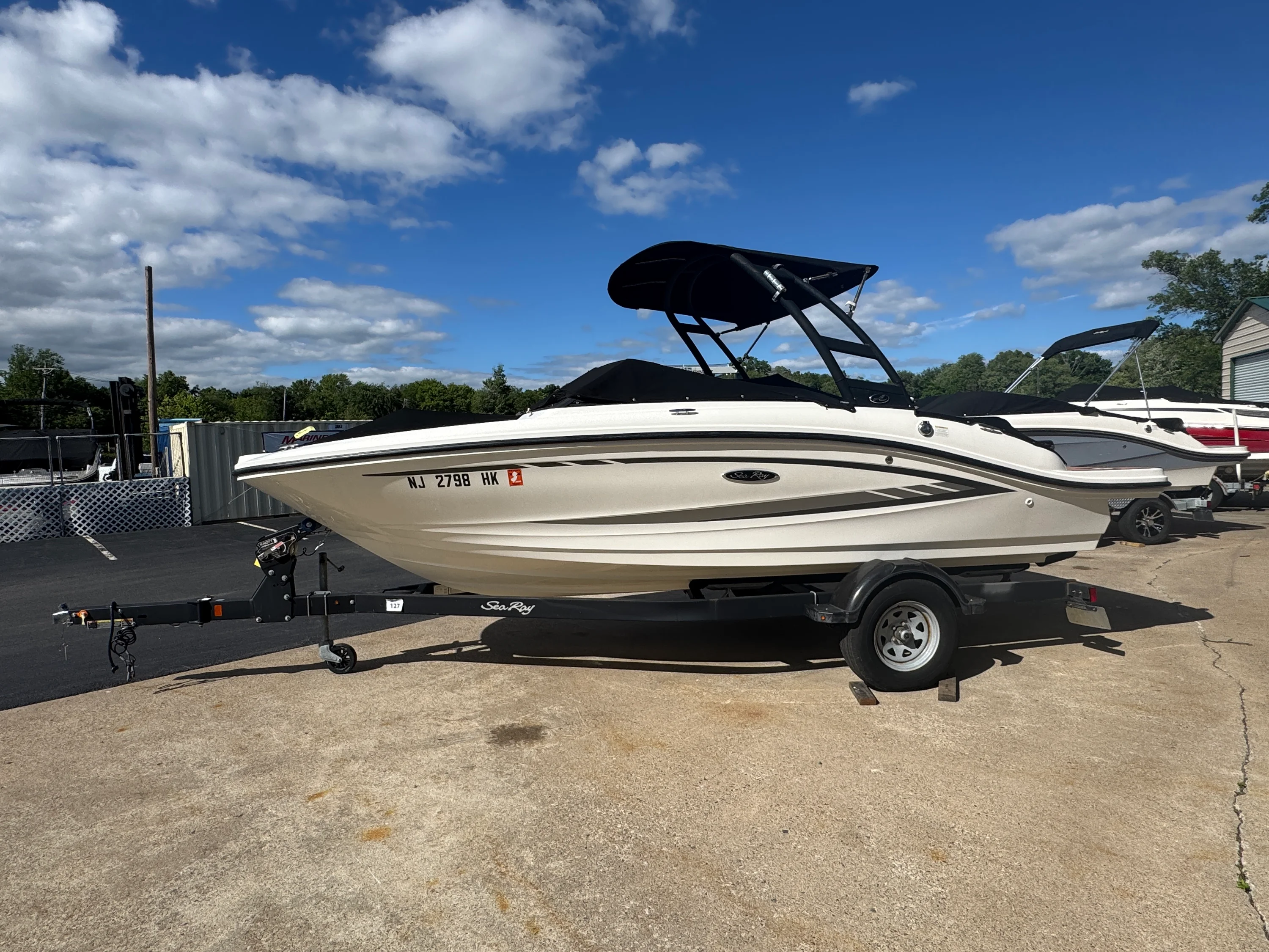 2017 Sea Ray 190 SPX Image Thumbnail #0
