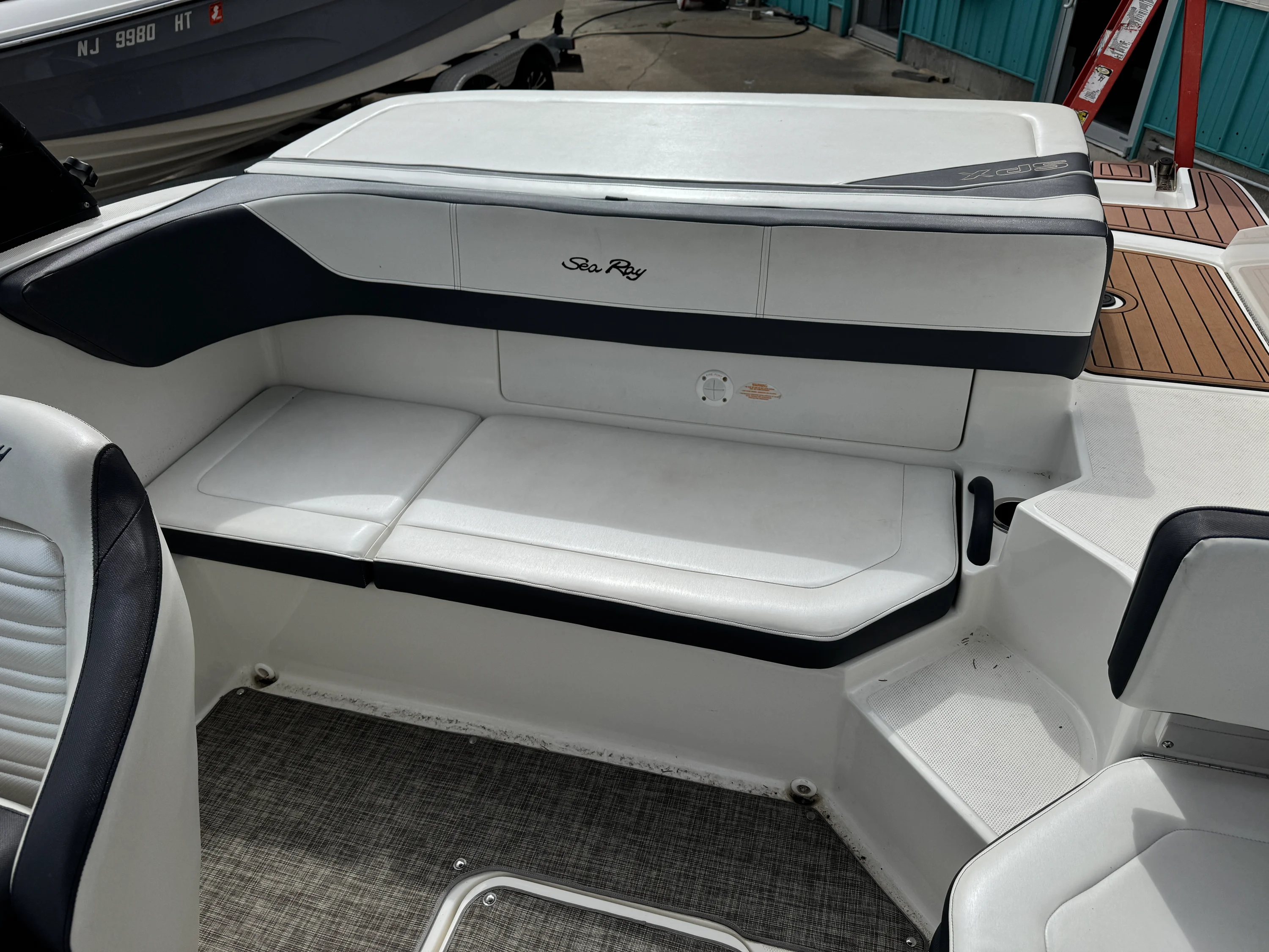 2017 Sea Ray 190 SPX Image Thumbnail #12