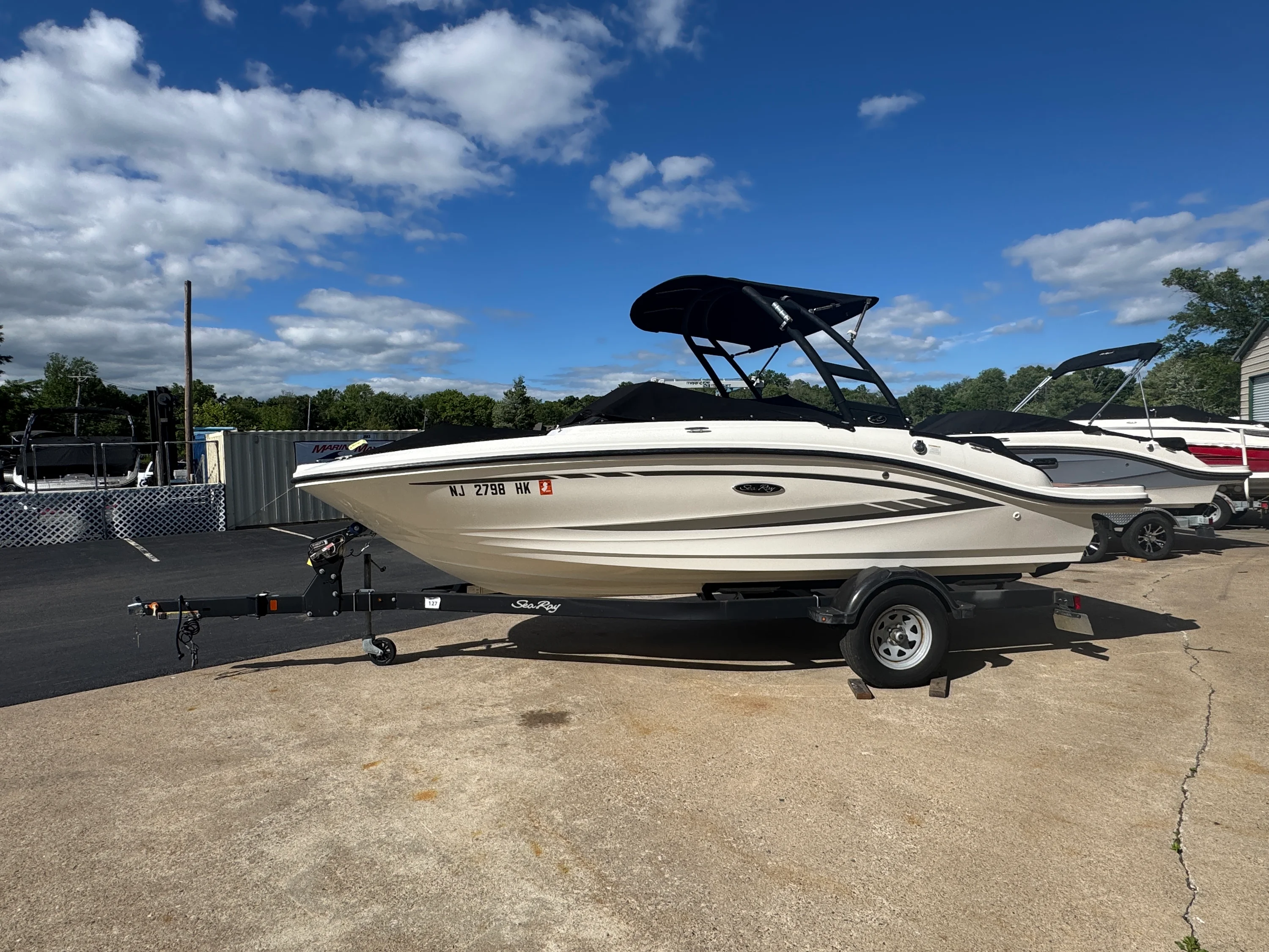 2017 Sea Ray 190 SPX Image Thumbnail #1