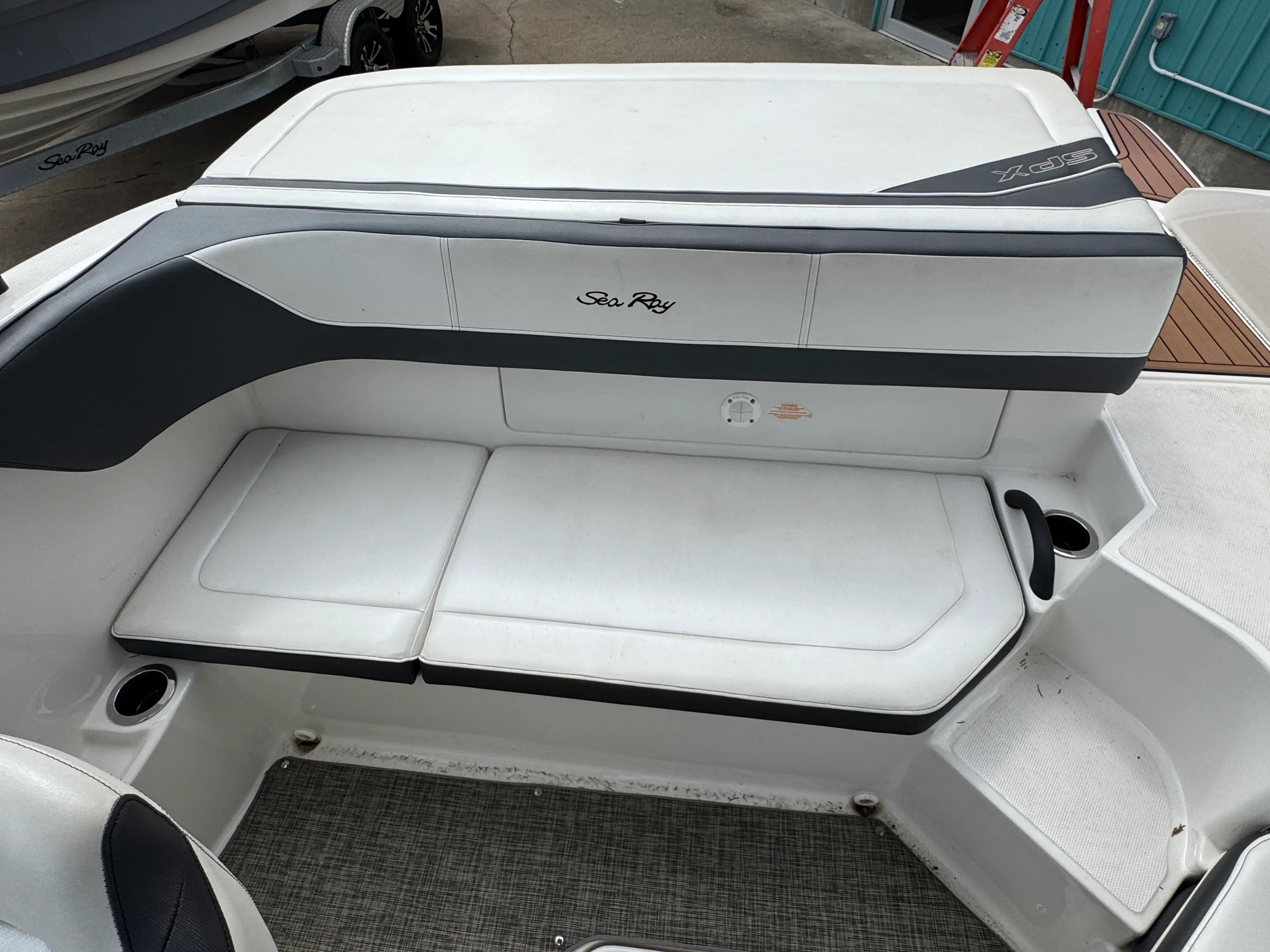2017 Sea Ray 190 SPX Image Thumbnail #14