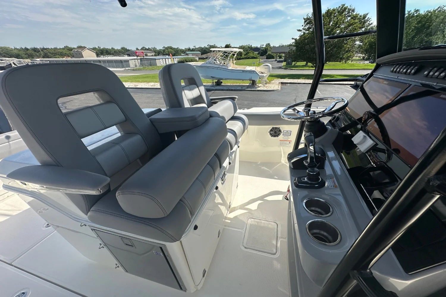 2024 Boston Whaler 330 Outrage Image Thumbnail #13