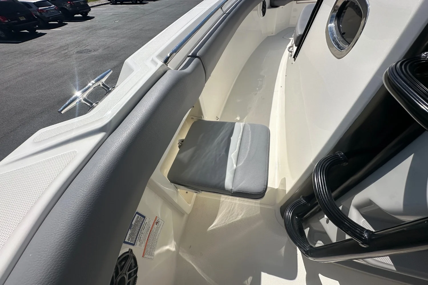 2024 Boston Whaler 330 Outrage Image Thumbnail #16
