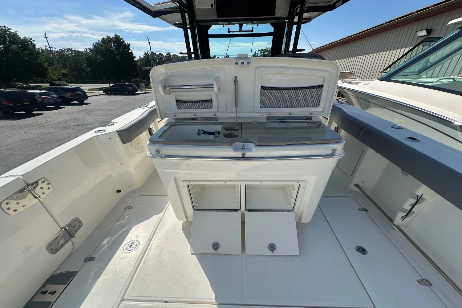2024 Boston Whaler 330 Outrage Image Thumbnail #10