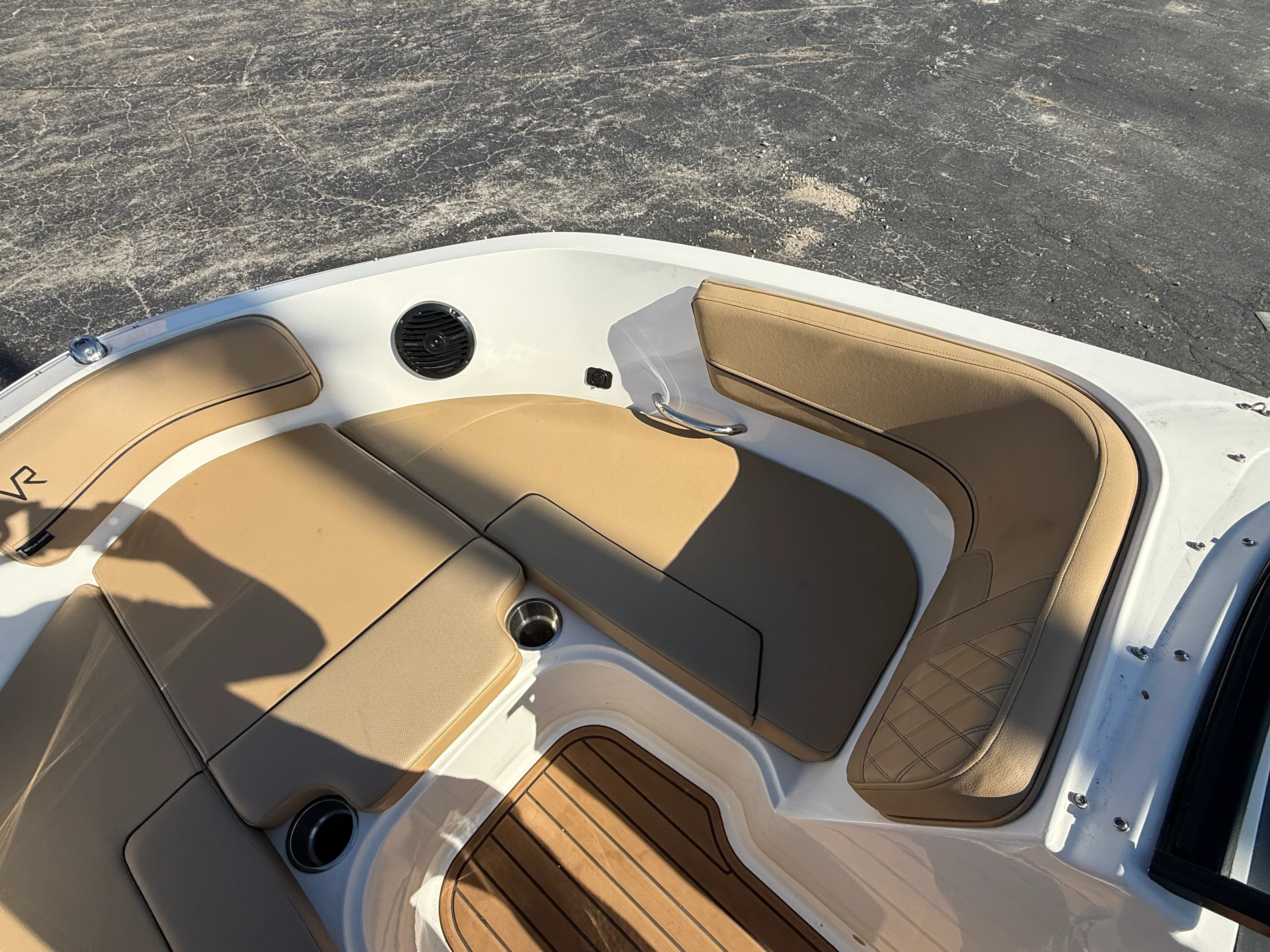 2023 Bayliner VR6 Bowrider Image Thumbnail #16