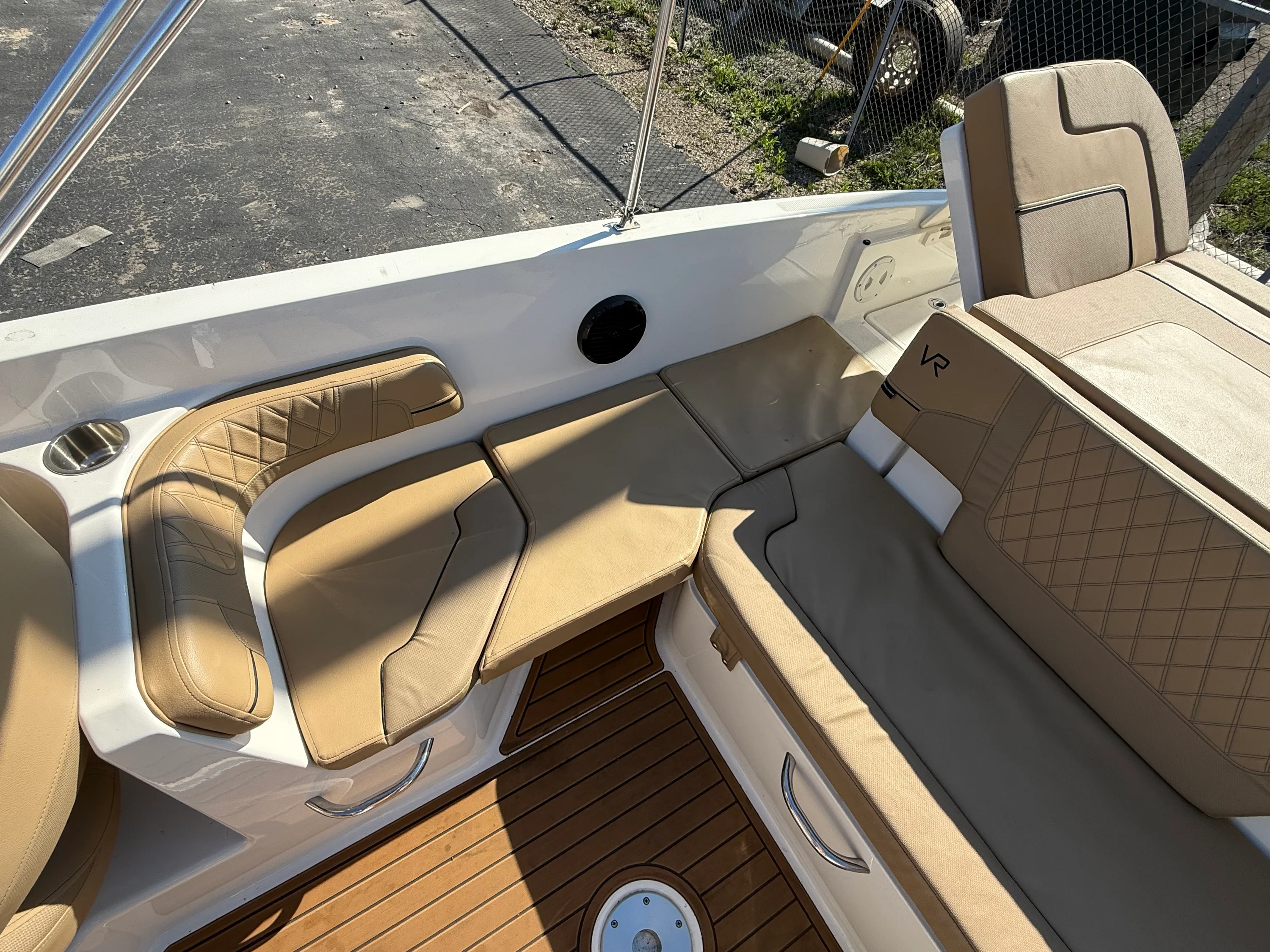 2023 Bayliner VR6 Bowrider Image Thumbnail #5