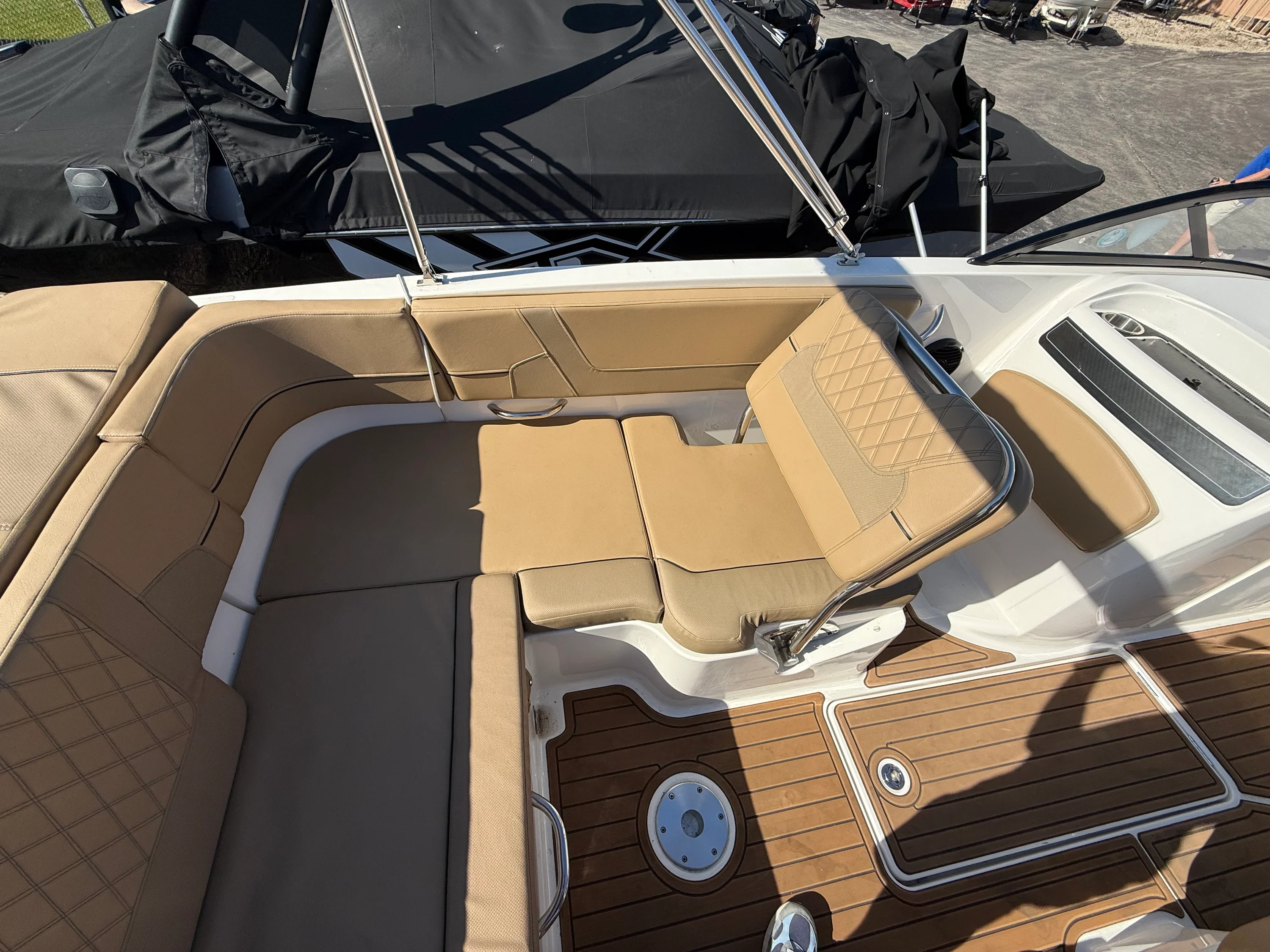 2023 Bayliner VR6 Bowrider Image Thumbnail #7