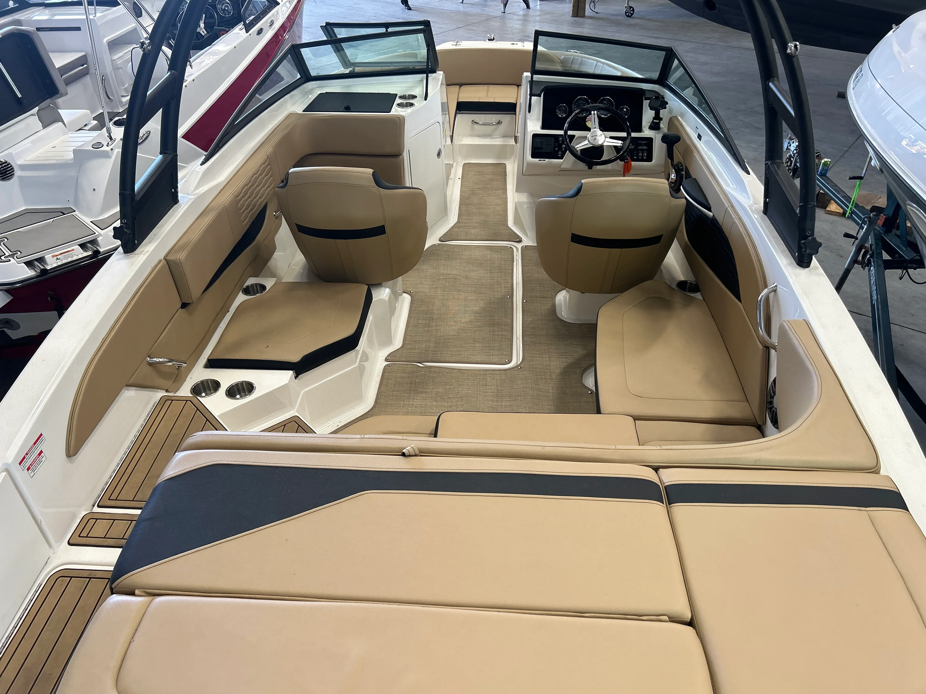 2023 Sea Ray 210 SPX Image Thumbnail #5