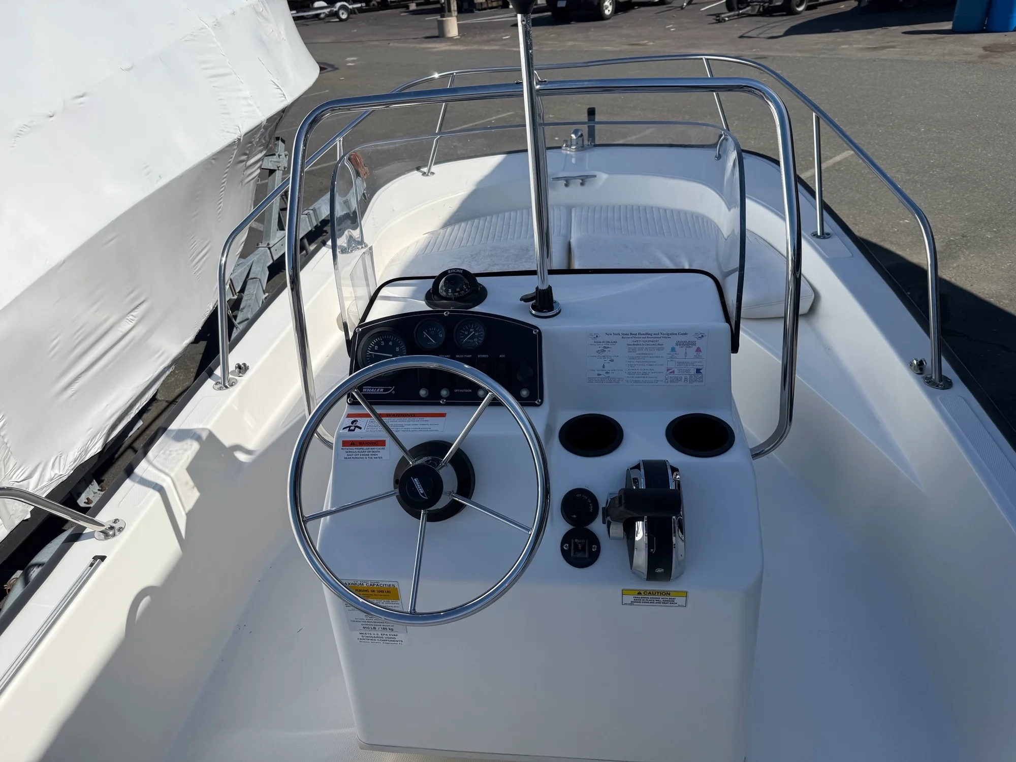 2014 Boston Whaler 170 MONTAUK Image Thumbnail #6