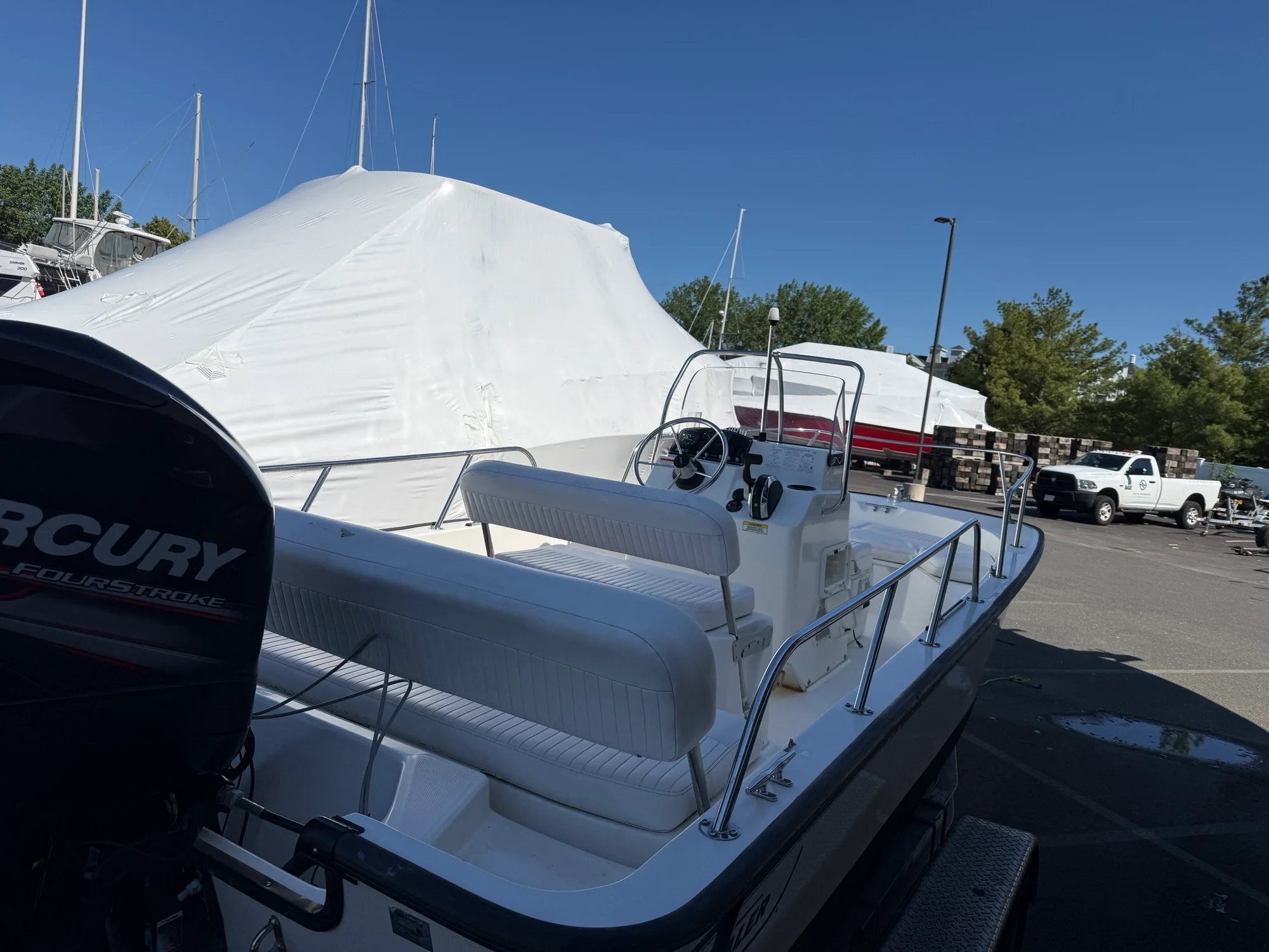 2014 Boston Whaler 170 MONTAUK Image Thumbnail #3