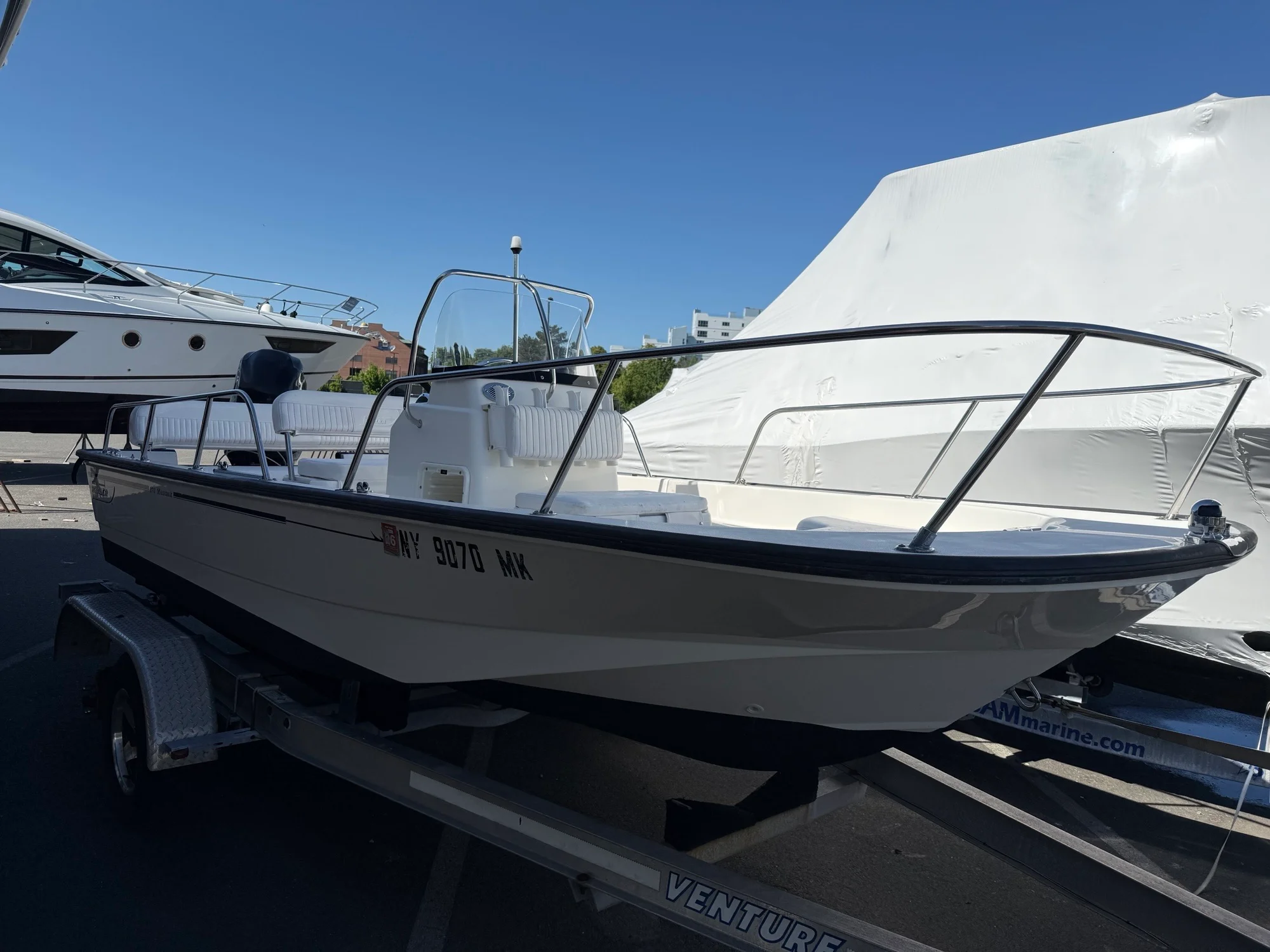 2014 Boston Whaler 170 MONTAUK Image Thumbnail #2