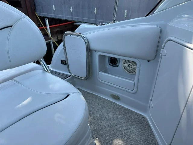2005 Crownline 270 CR Image Thumbnail #38
