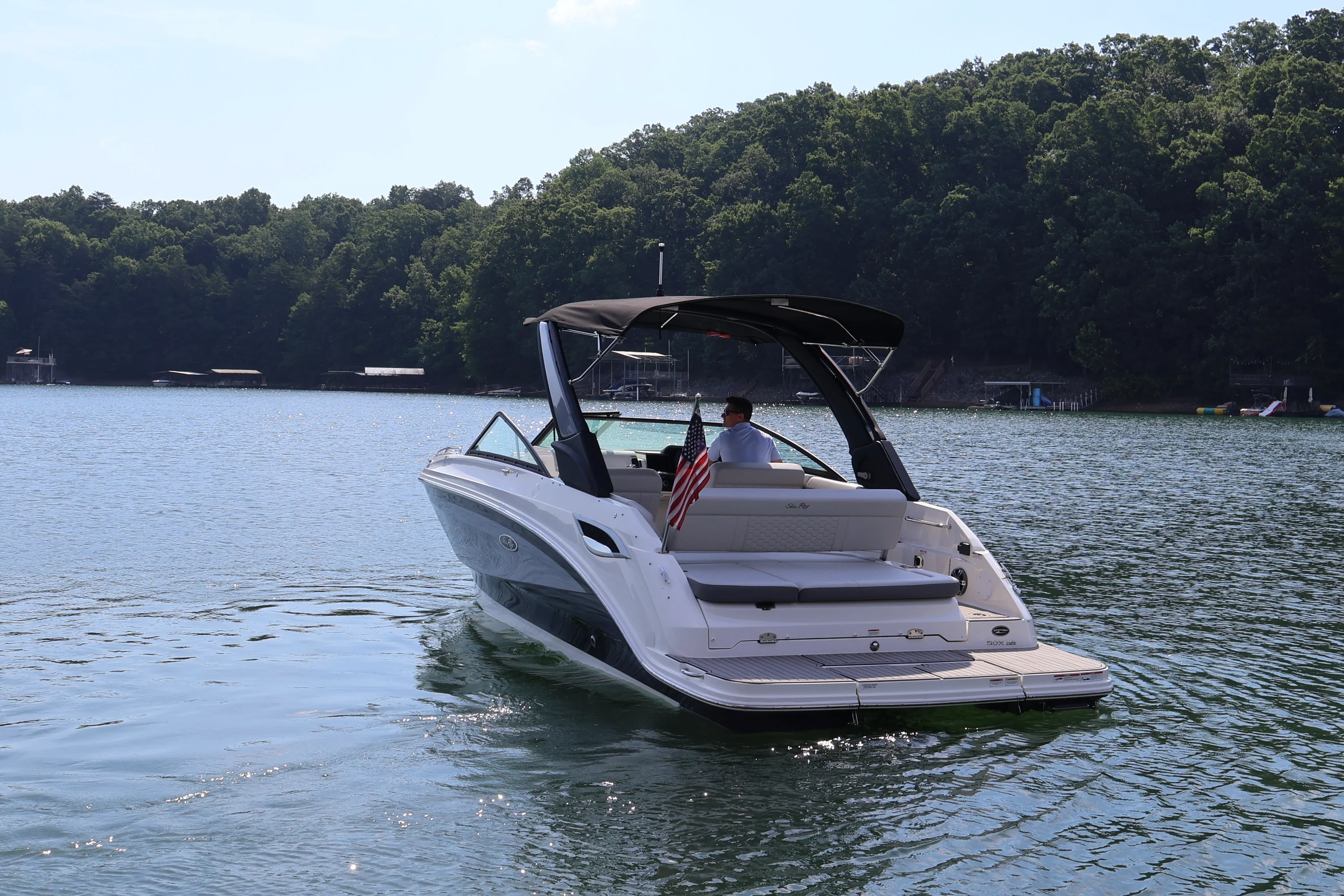 2022 Sea Ray SDX 250 Image Thumbnail #2