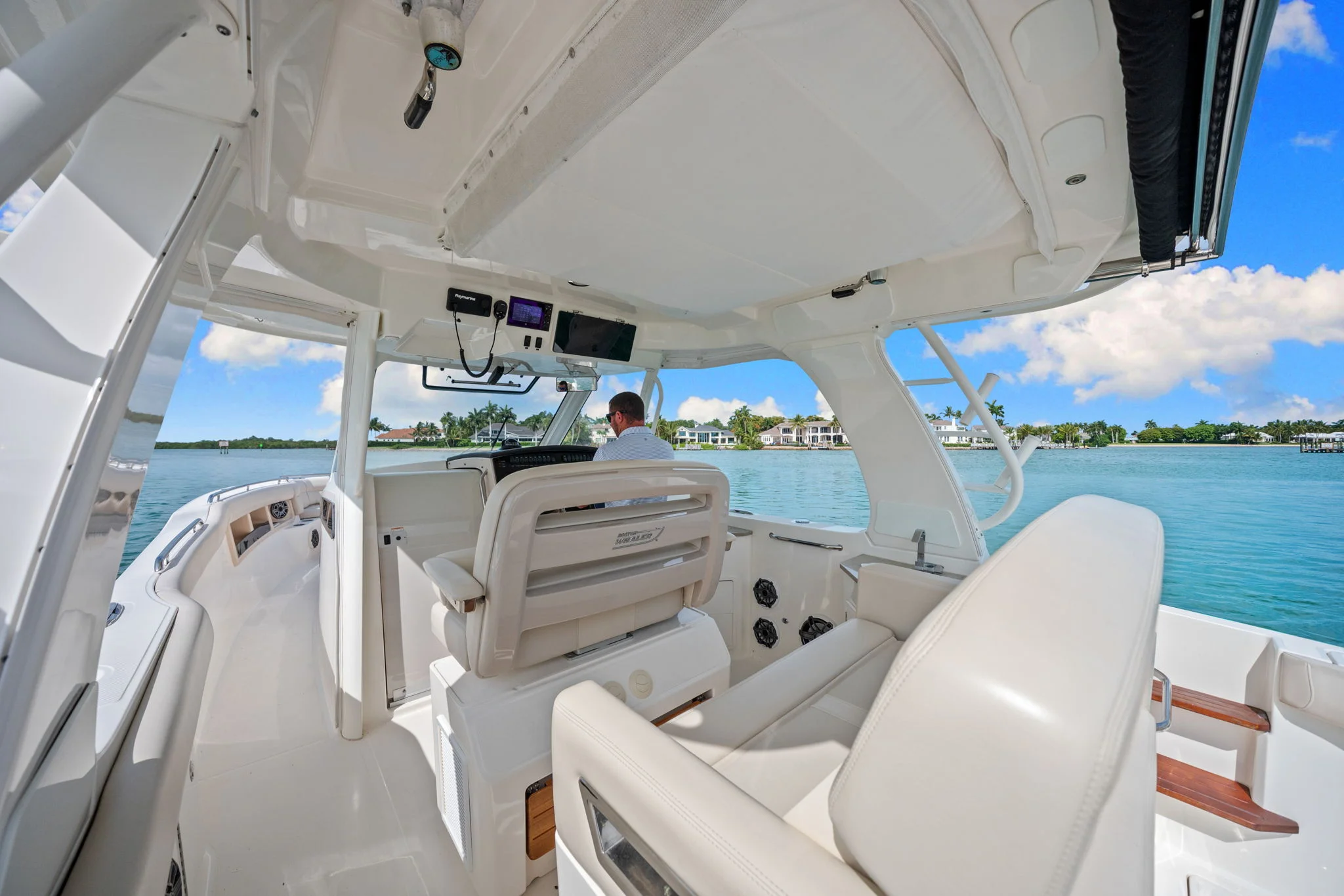 2020 Boston Whaler 350 REALM Image Thumbnail #39