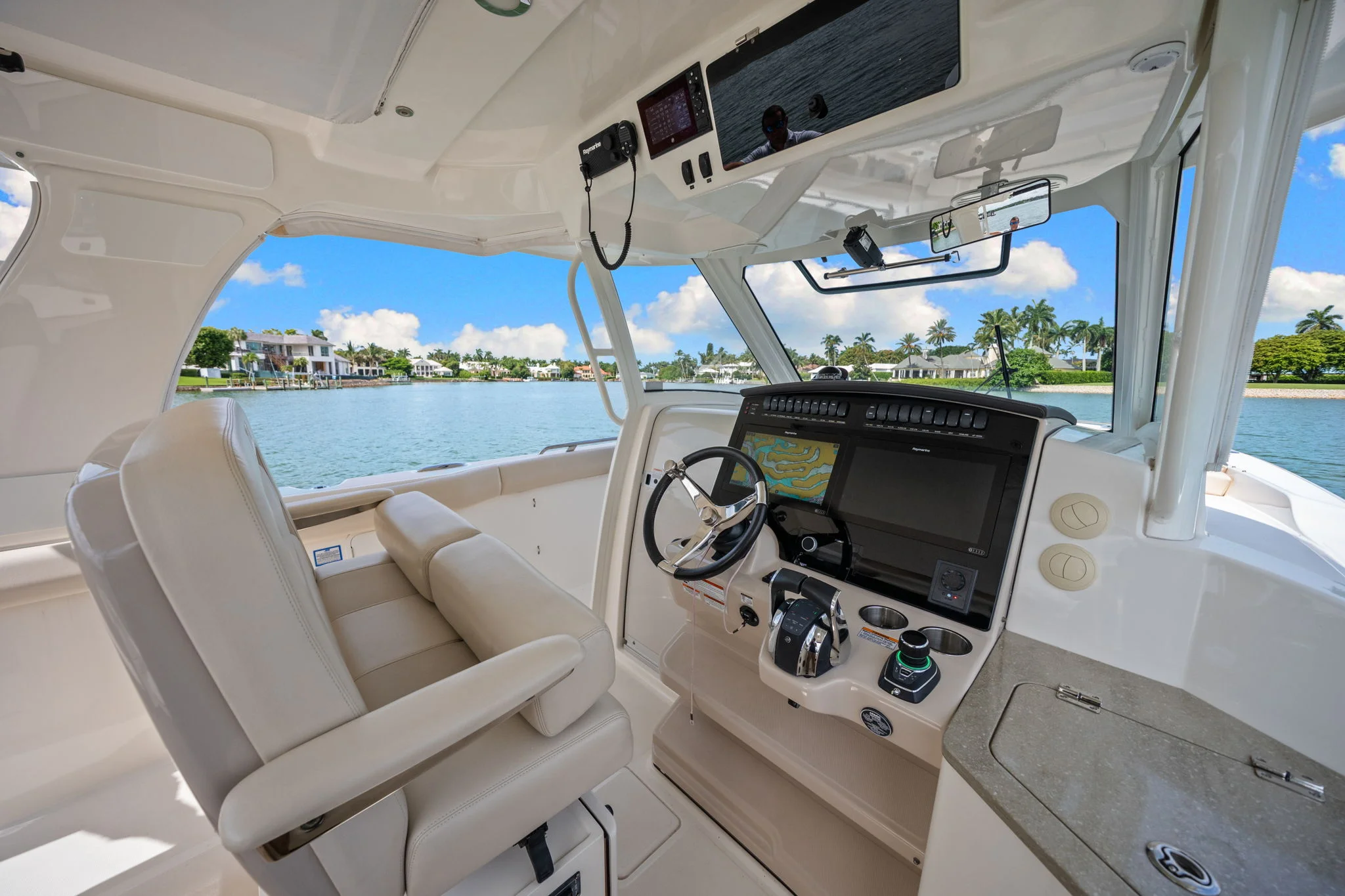 2020 Boston Whaler 350 REALM Image Thumbnail #49