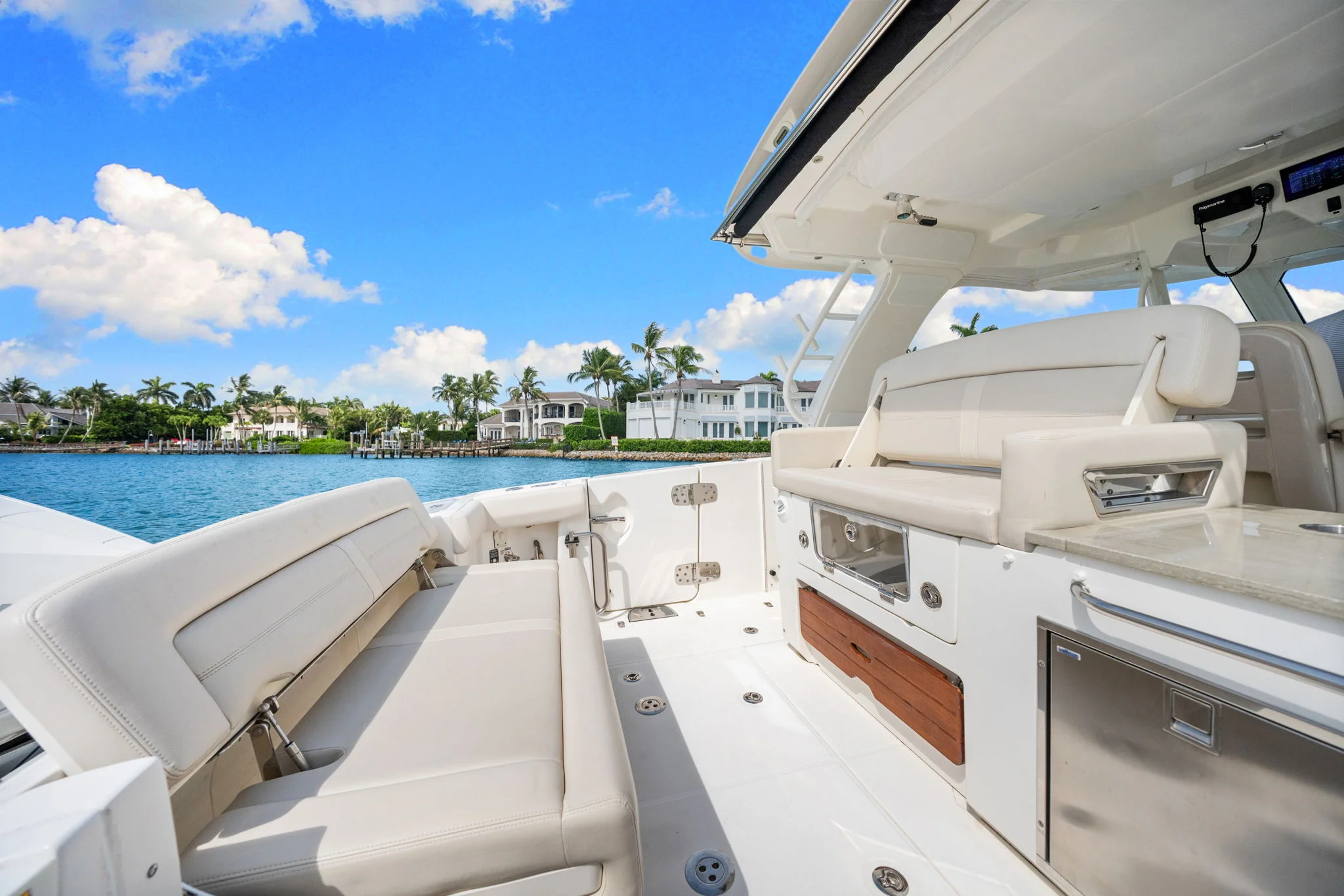 2020 Boston Whaler 350 REALM Image Thumbnail #42