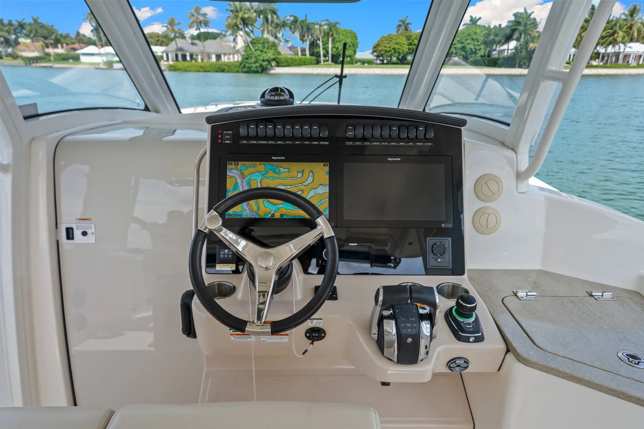2020 Boston Whaler 350 REALM Image Thumbnail #50