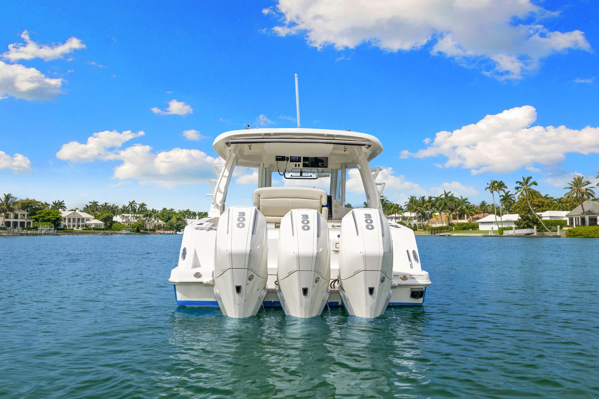 2020 Boston Whaler 350 REALM Image Thumbnail #5