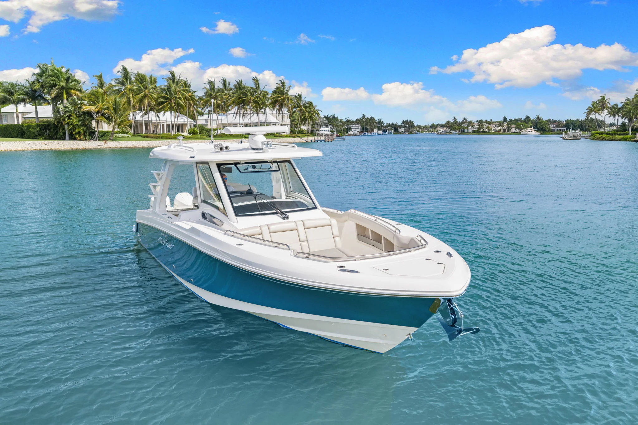 2020 Boston Whaler 350 REALM Image Thumbnail #18