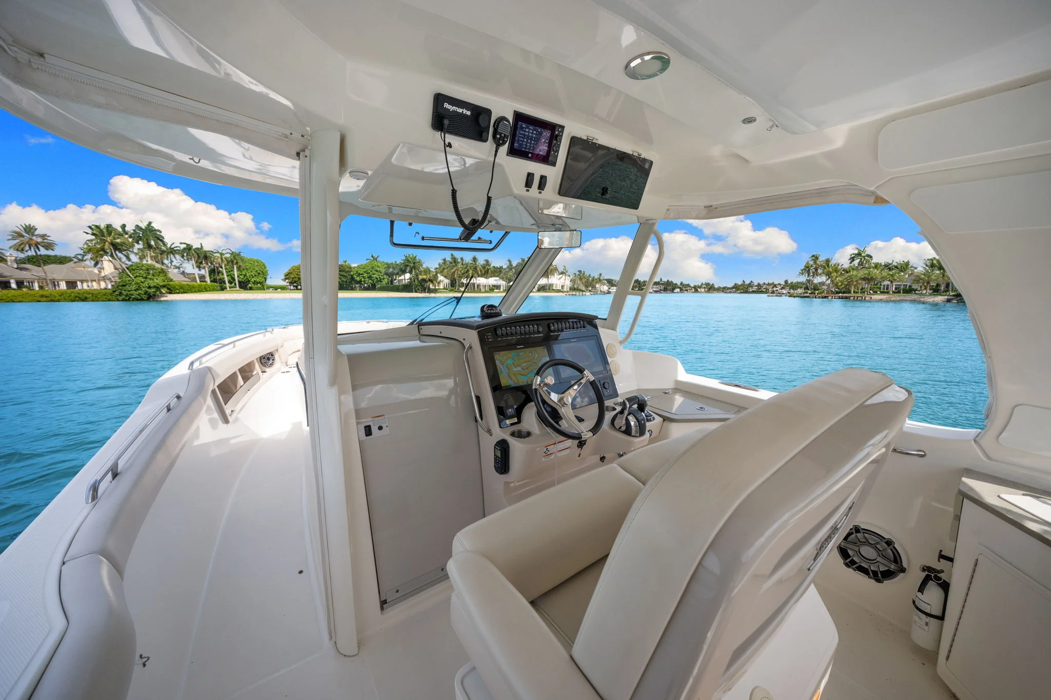 2020 Boston Whaler 350 REALM Image Thumbnail #48