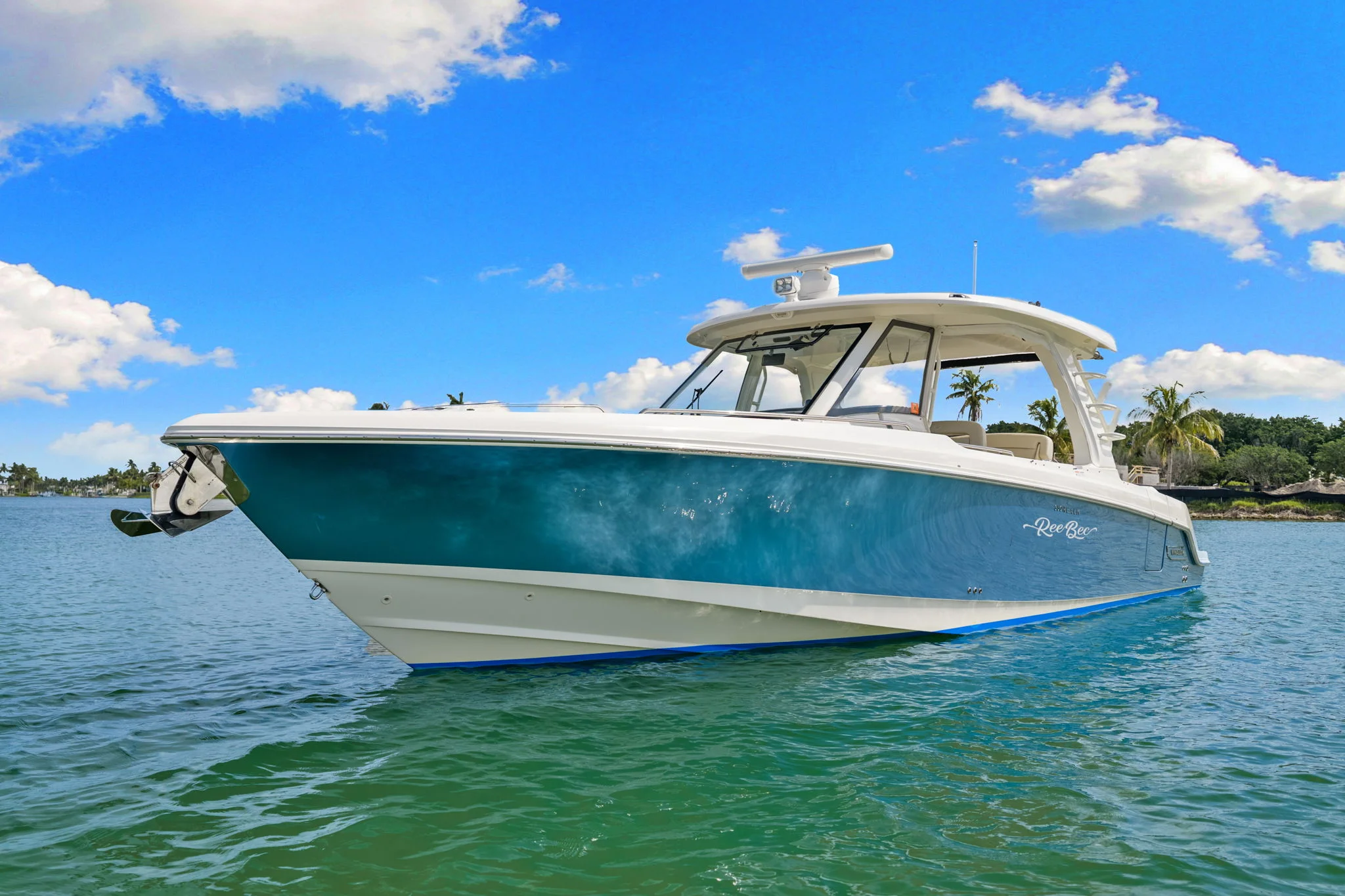 2020 Boston Whaler 350 REALM Image Thumbnail #3