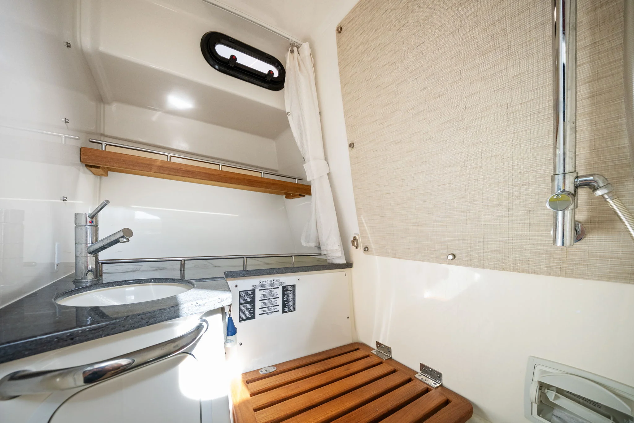 2020 Boston Whaler 350 REALM Image Thumbnail #26