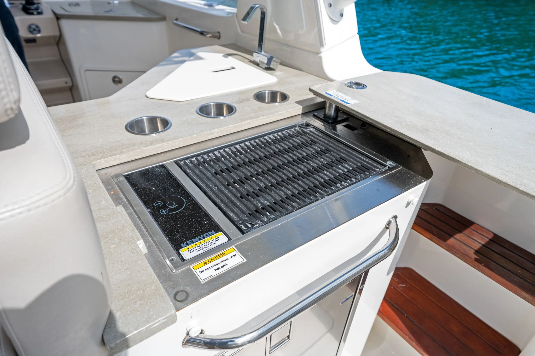 2020 Boston Whaler 350 REALM Image Thumbnail #32