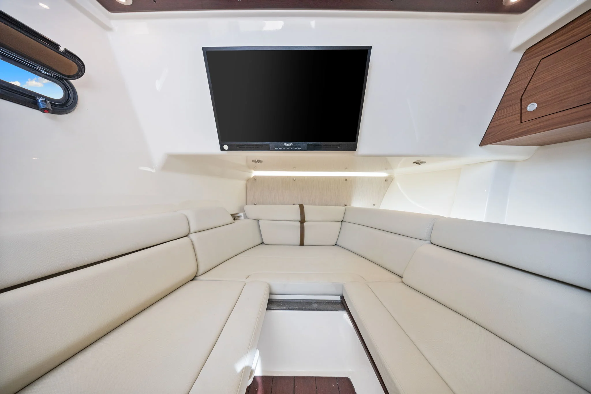 2020 Boston Whaler 350 REALM Image Thumbnail #22