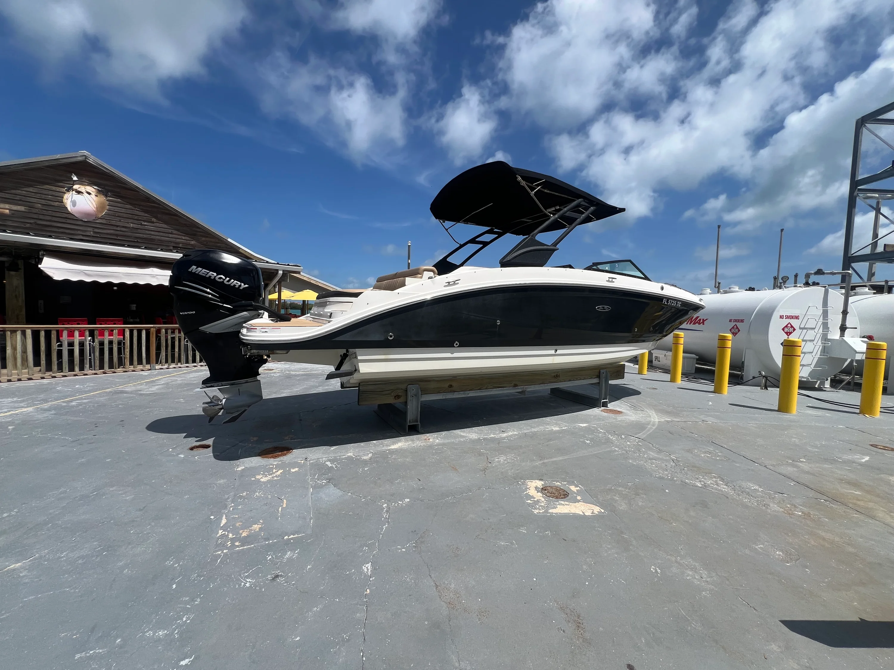 2022 Sea Ray SDX 270 Outboard Image Thumbnail #3