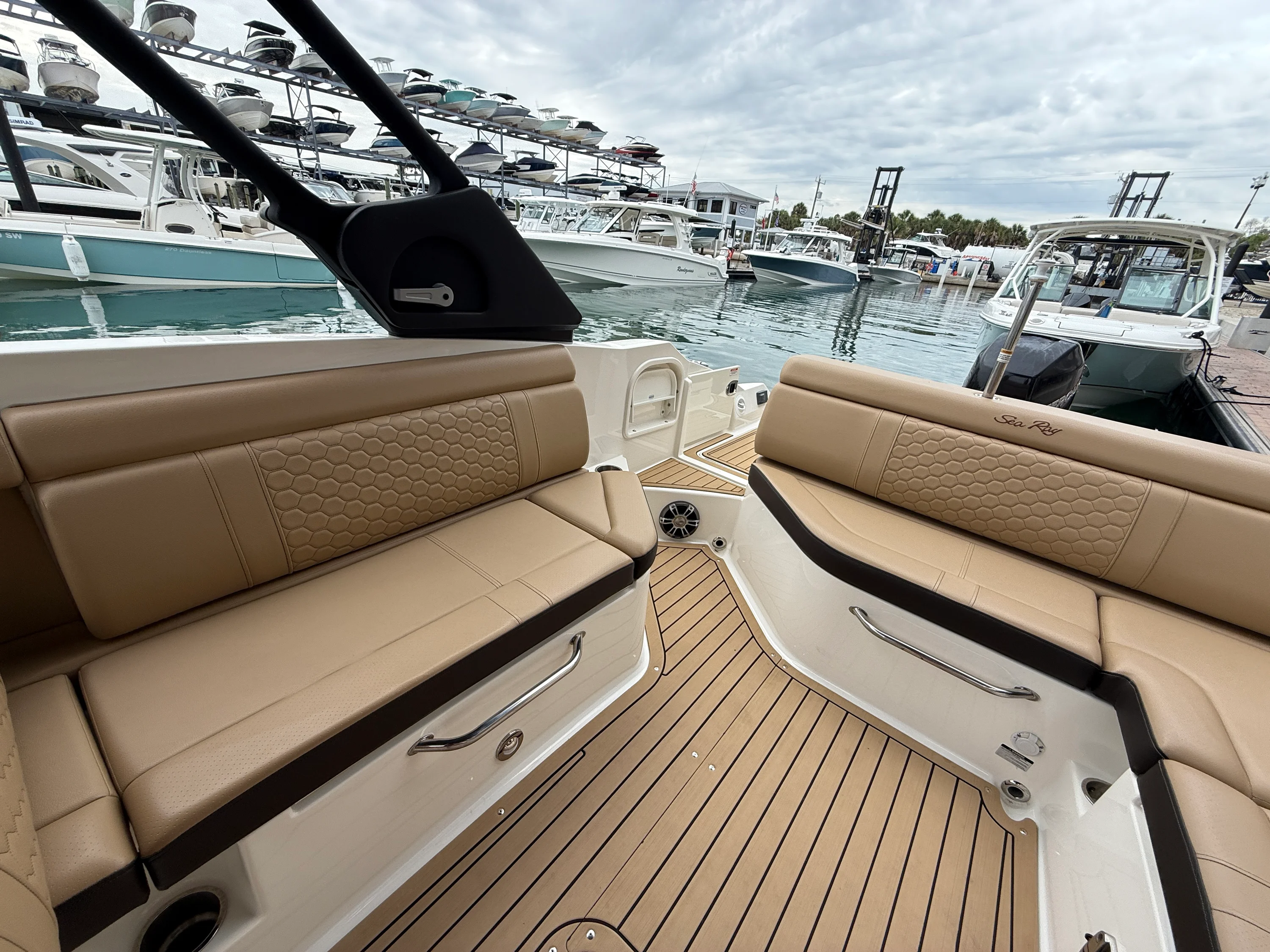 2022 Sea Ray SDX 270 Outboard Image Thumbnail #20