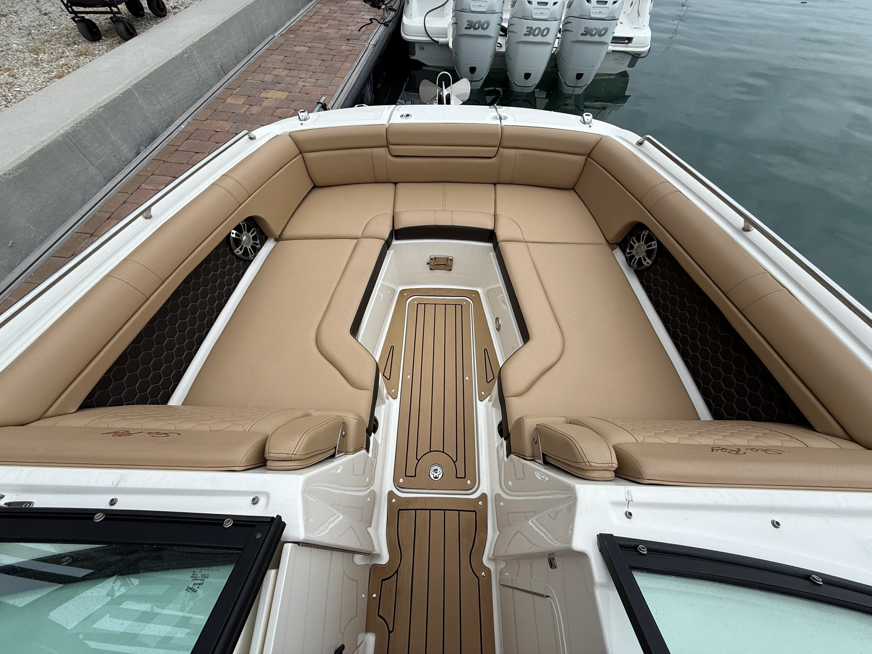 2022 Sea Ray SDX 270 Outboard Image Thumbnail #9