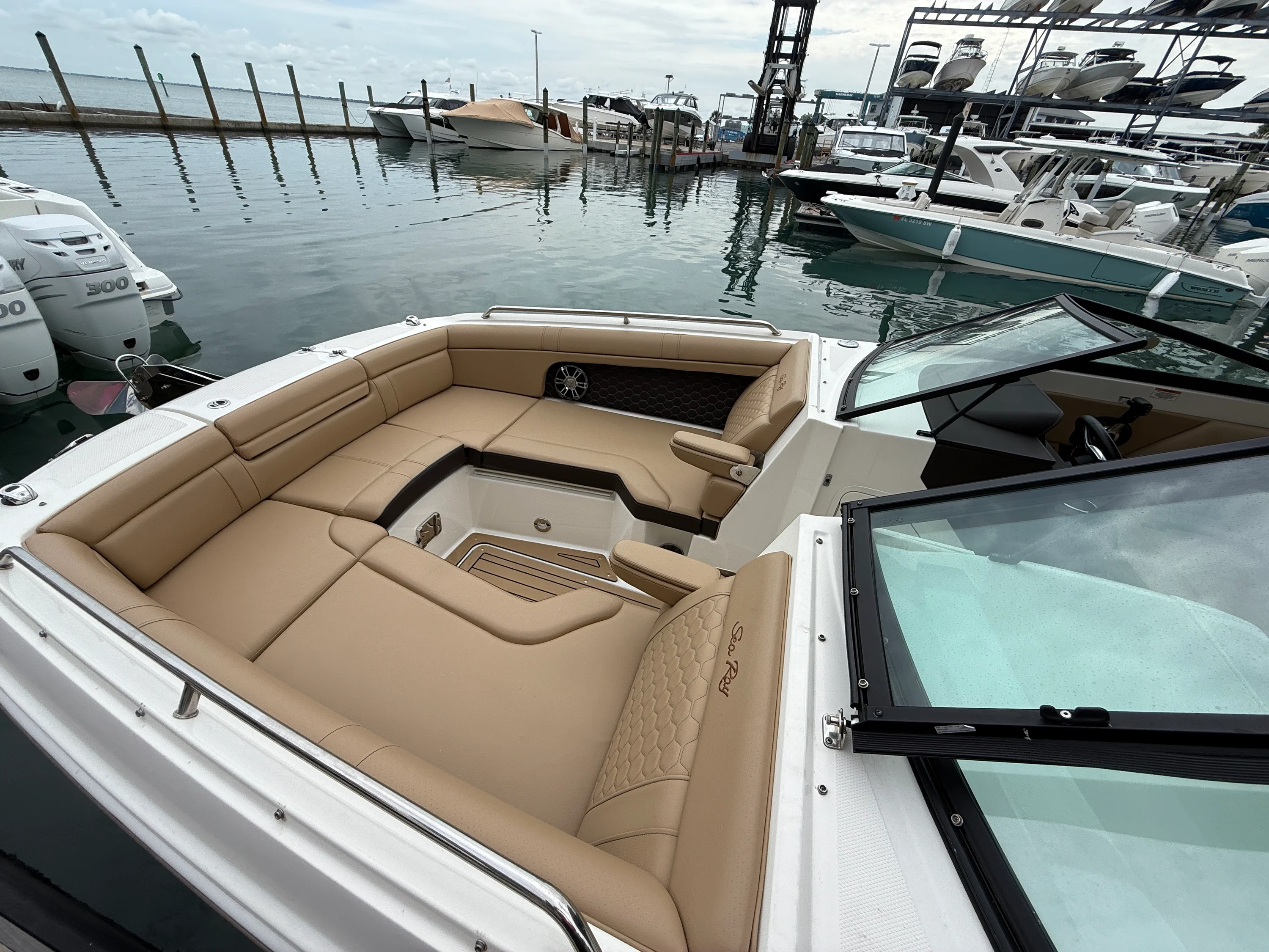 2022 Sea Ray SDX 270 Outboard Image Thumbnail #33