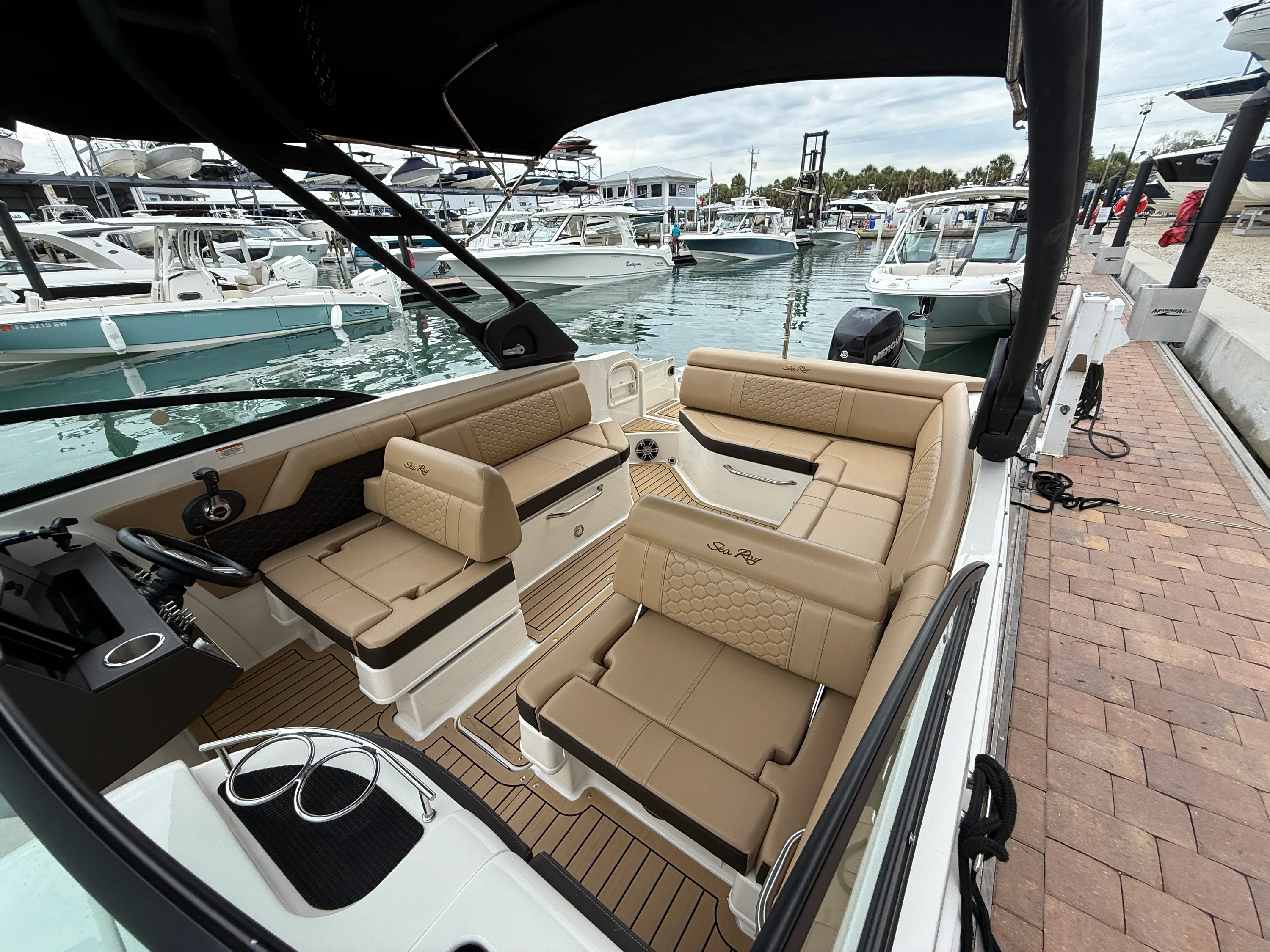 2022 Sea Ray SDX 270 Outboard Image Thumbnail #34